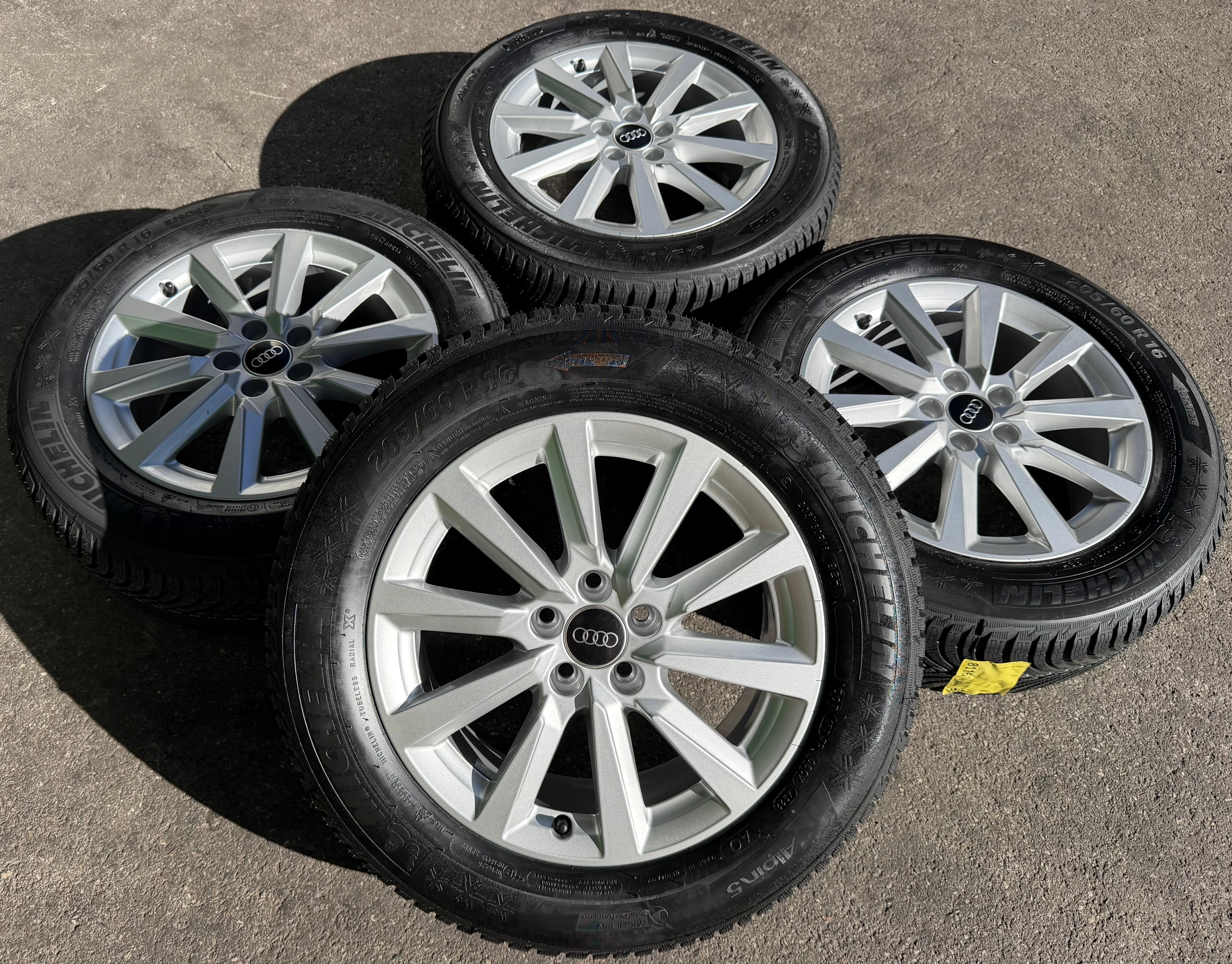 4 ruedas de invierno de aleación originales Audi A1 Allstreet City Carver GB GBH 82A601025C