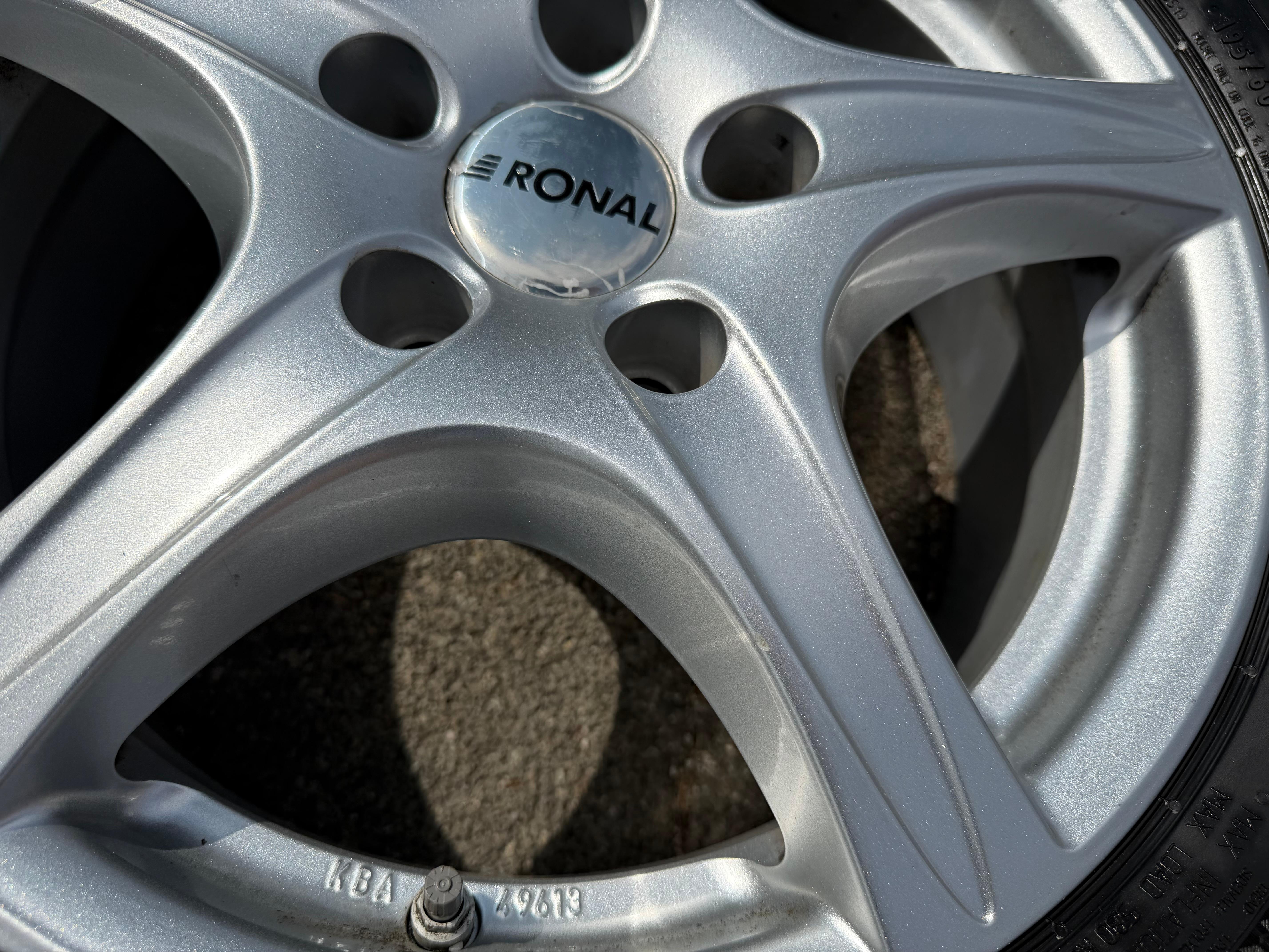 4 Alu Winterräder BMW 1ER Reihe F40 2ER Grand Coupe F44 195/60R16 89H RDKS Continental