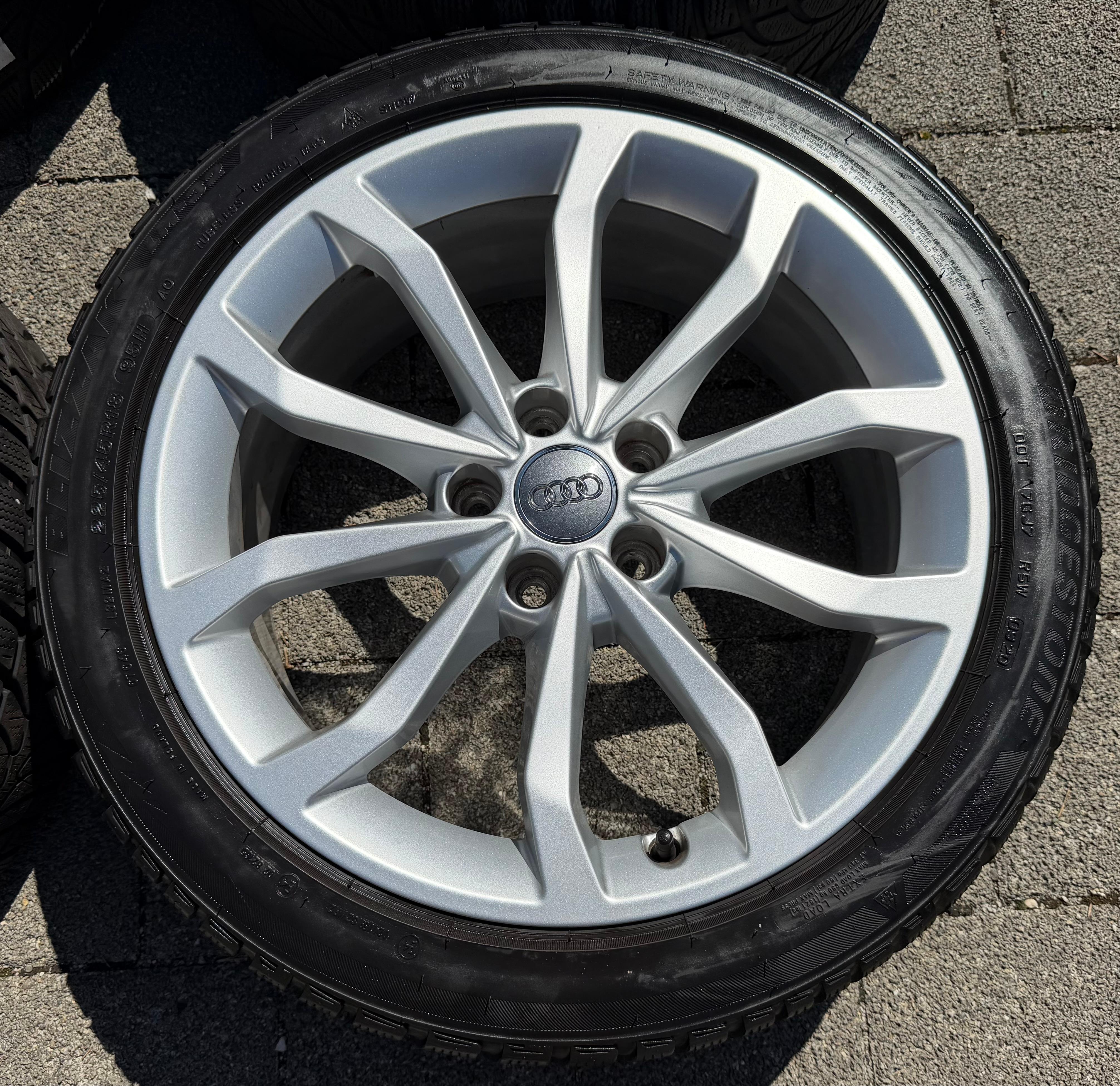 4 Original 18" Alu Winterräder Audi A4 S4 8W 8W0601025ED 225/45R18 95H Bridgestone