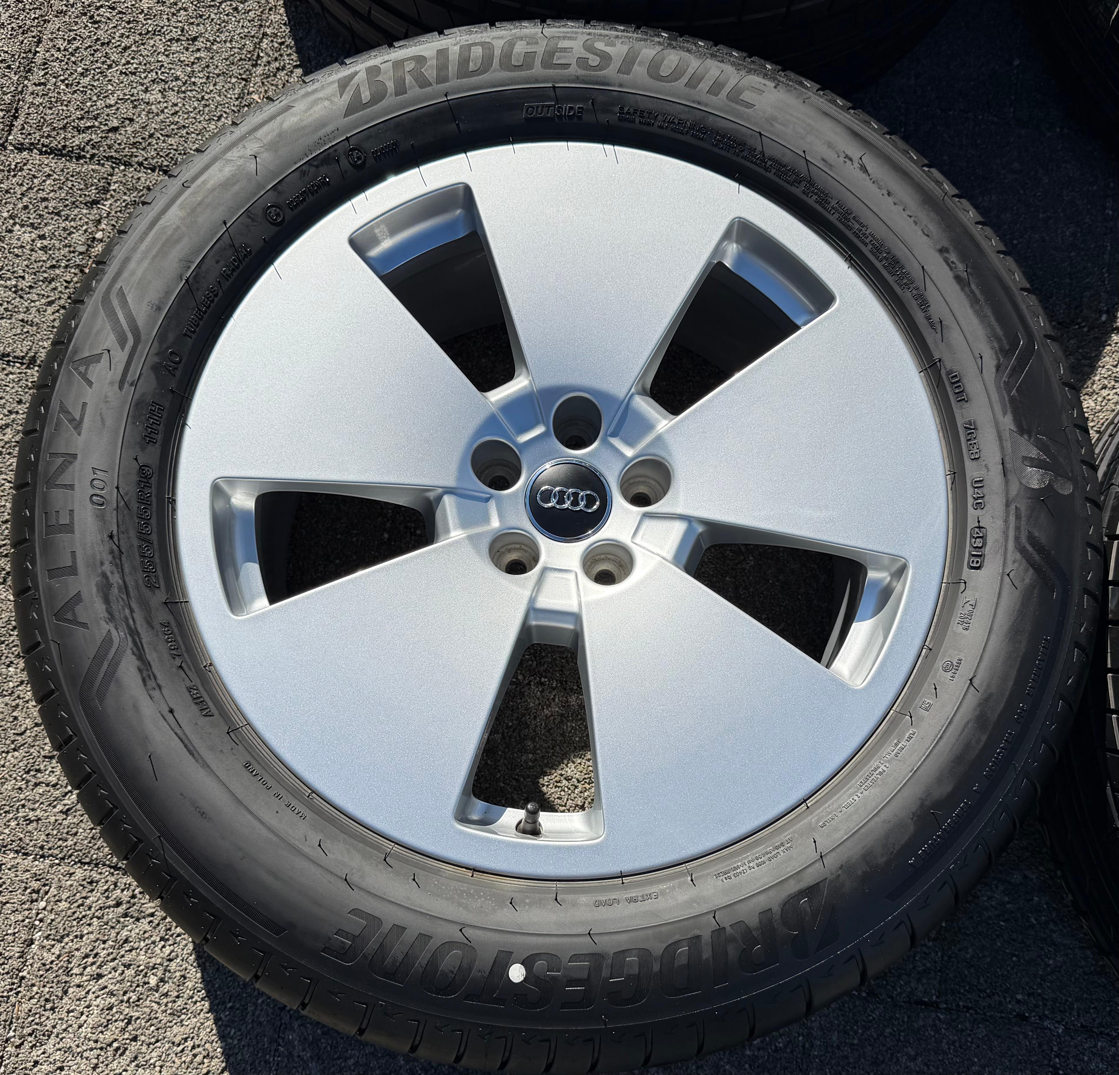 4 ruote estive originali in lega da 19" Audi Q8 E-TRON 4KE GEN 4KE601025R Etron