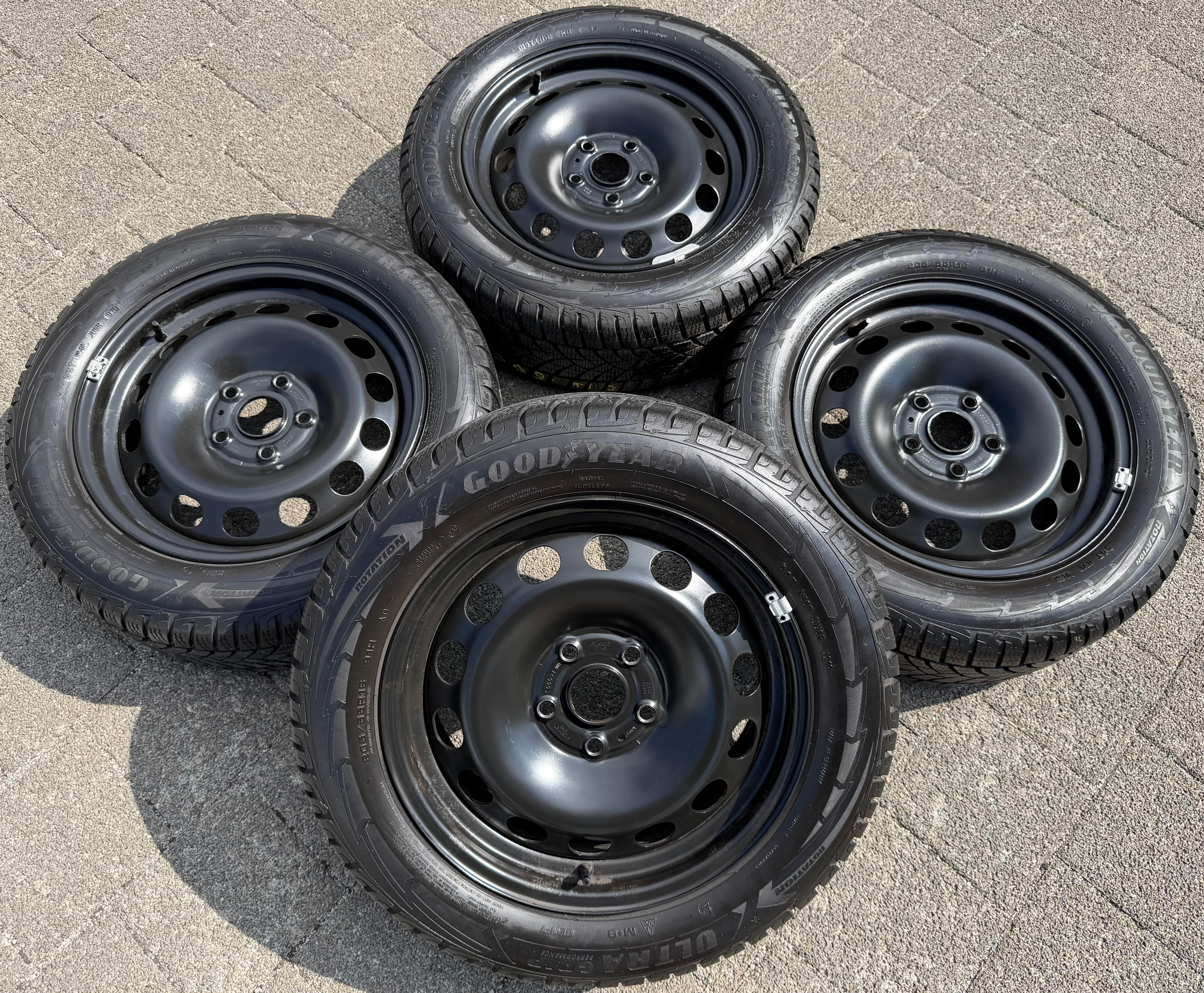 4 Winterräder Audi A3 8V Sportback Cabrio  205/55R16 91H 8V0601027A Goodyear
