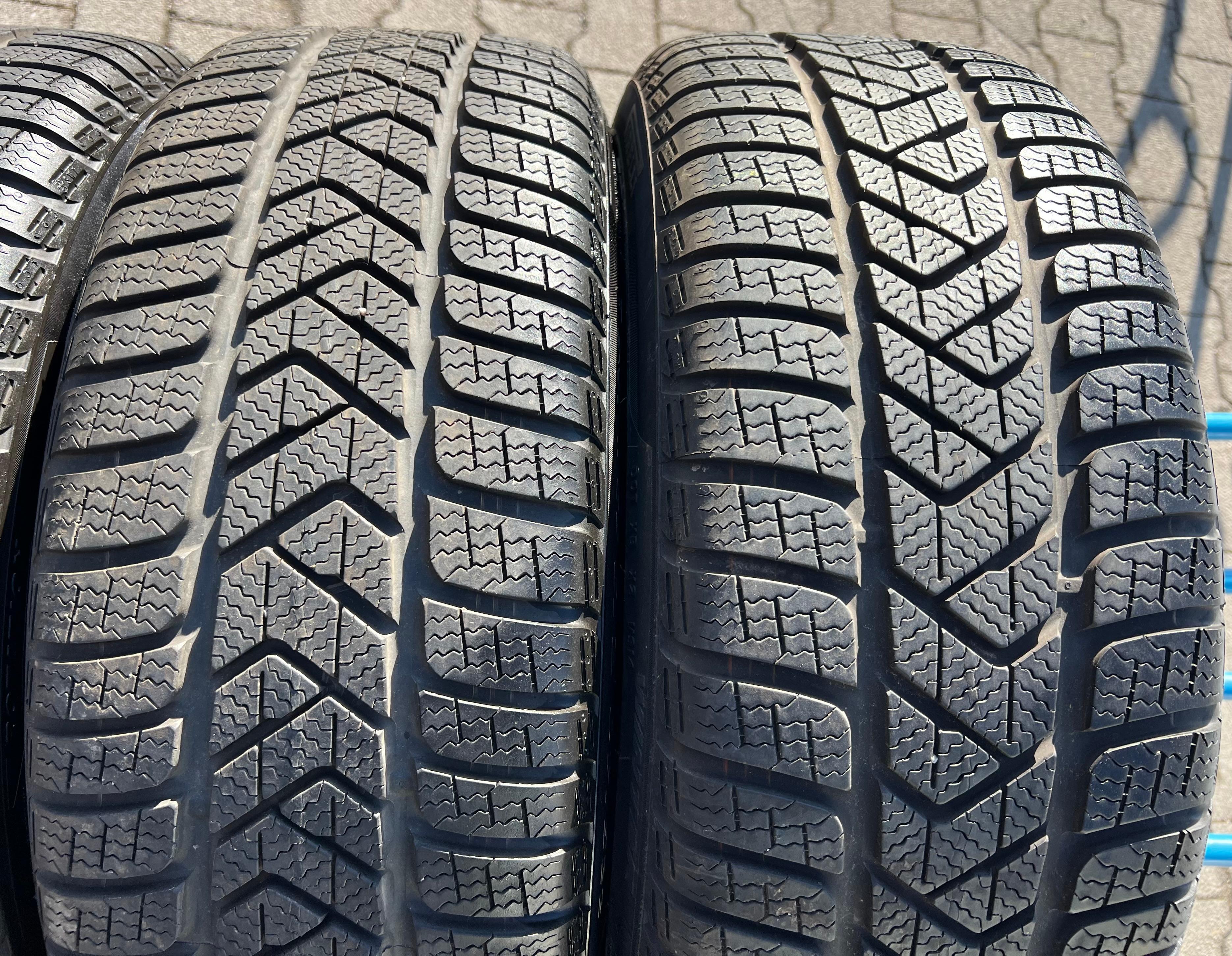 4 ORIGINAL 19" ALU WINTERRÄDER AUDI TT TTS 8S 8S0601025AG 225/40R19 93V PIRELLI