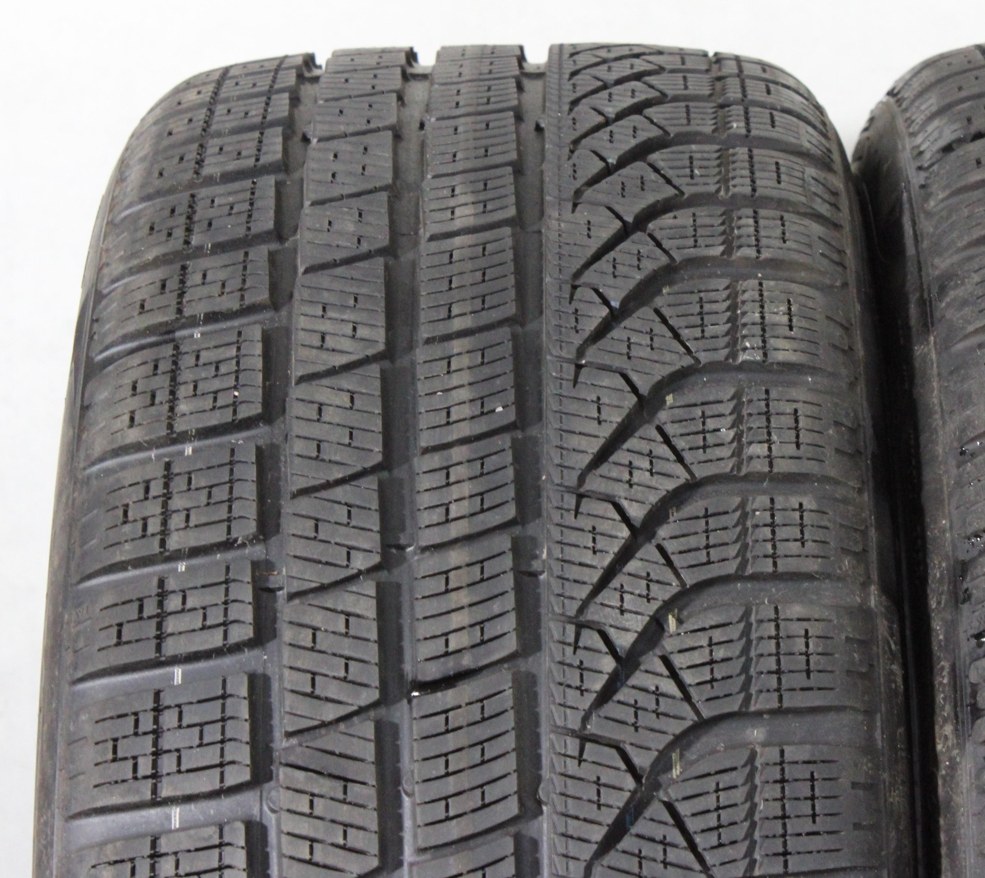 2 x 245/35R19 93V Winterreifen Pirelli Pzero Winter AO 6,5-7mm 2022