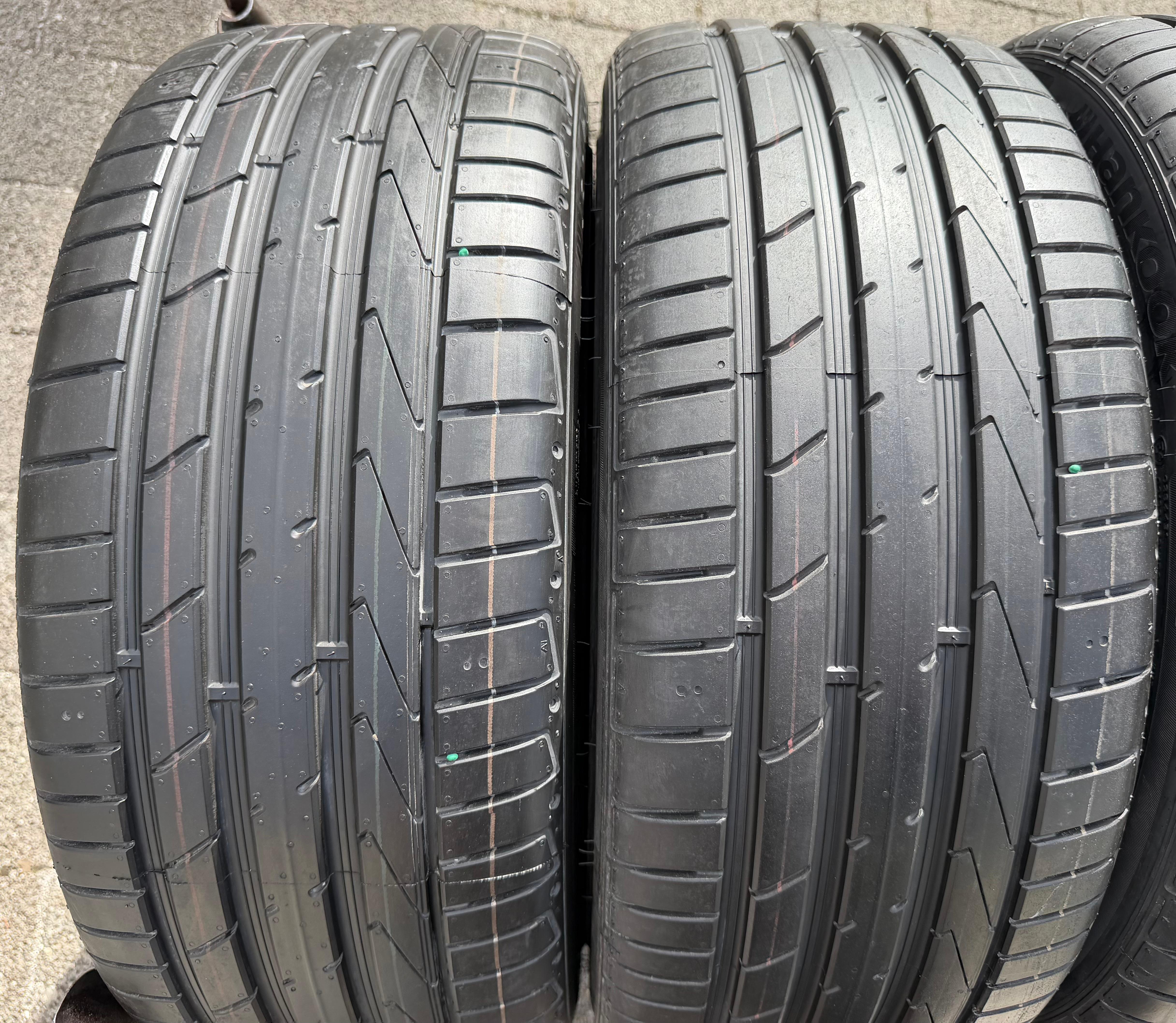 4 originele 19" lichtmetalen zomerwielen Audi Q2 SQ2 81A601025AN 235/40R19 96Y Hankook