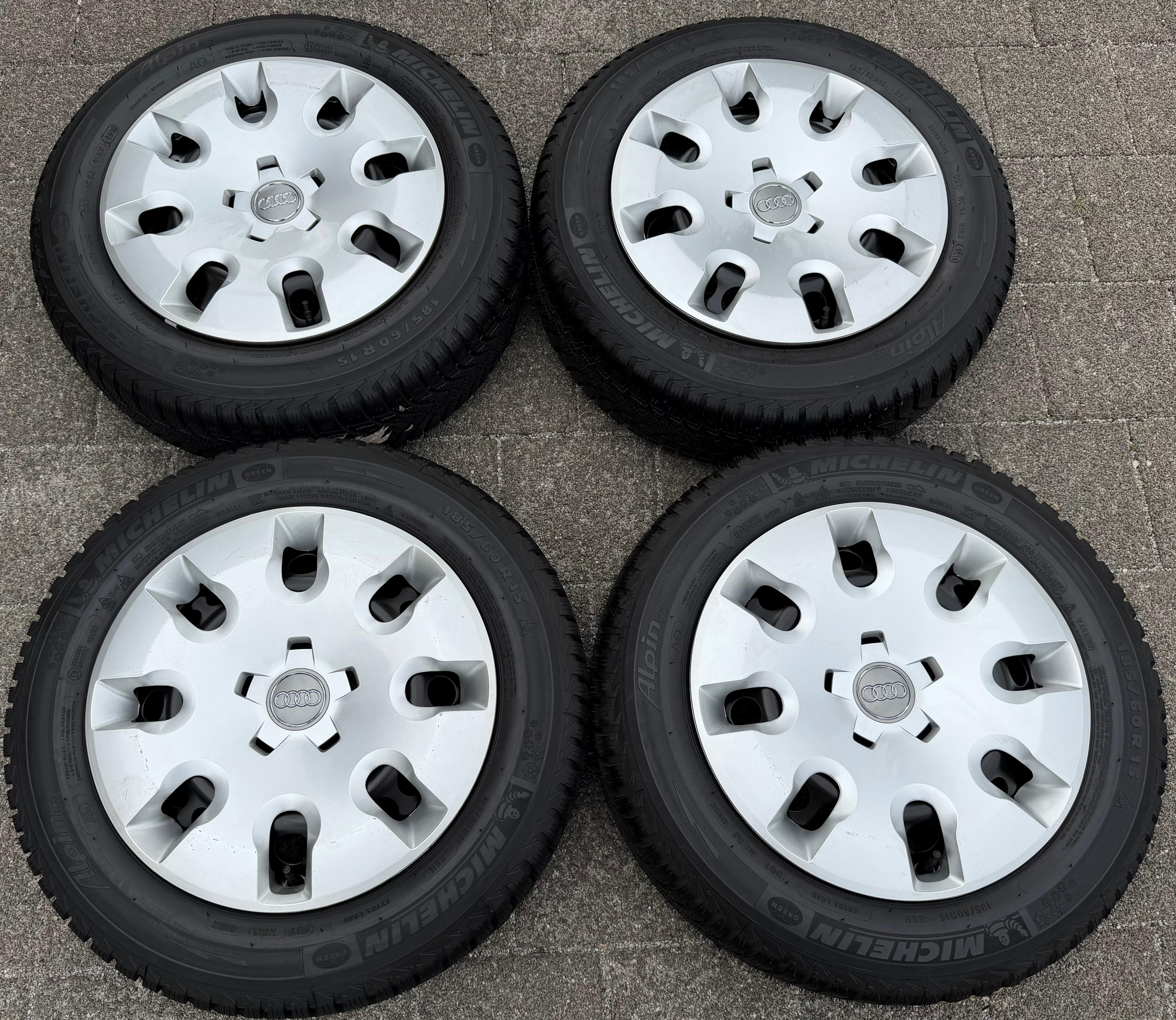 4 Winterräder Audi A1 8X 8X0601027C 185/60R15 88H Michelin Winterreifen