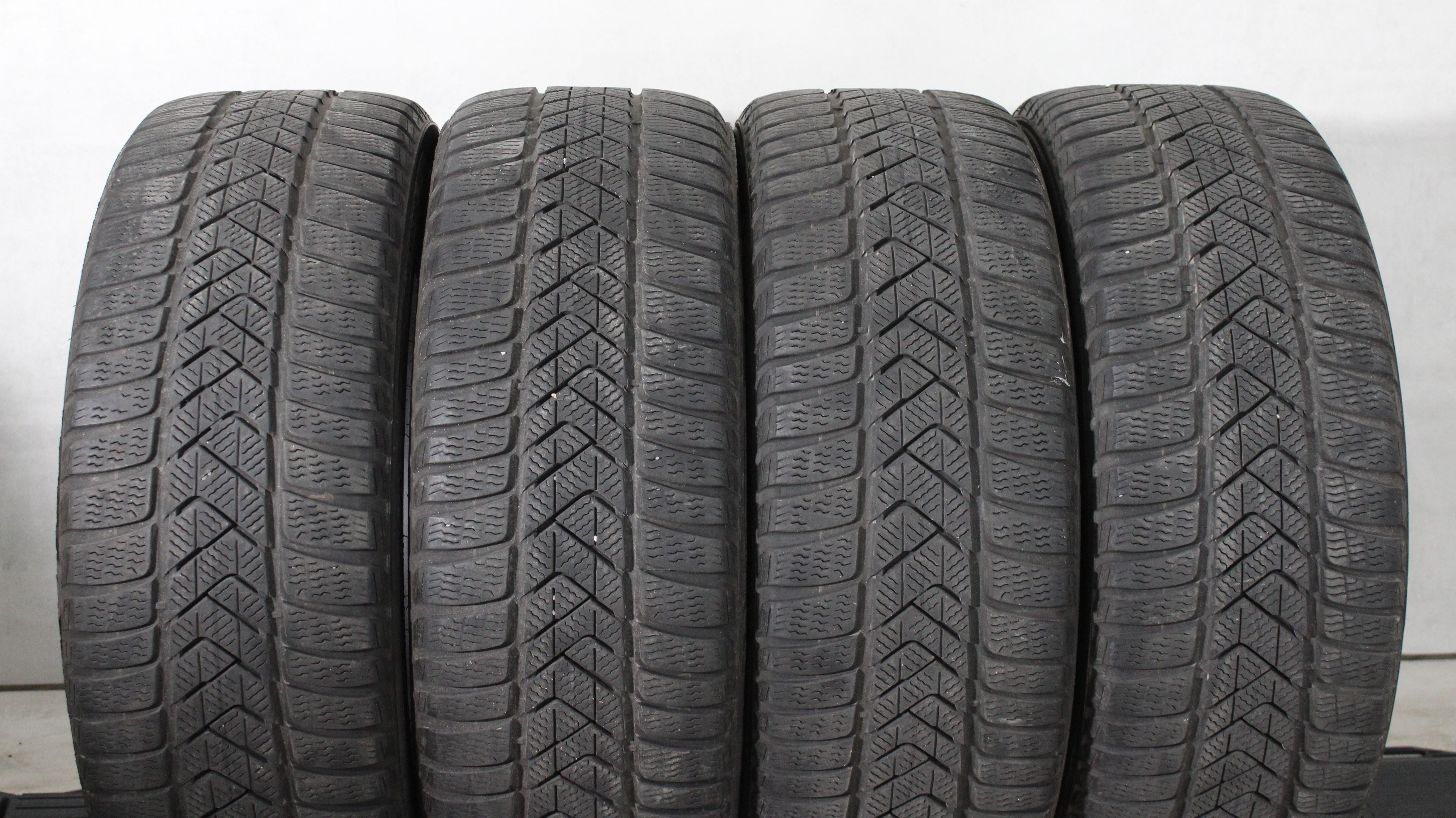 4 x 225/45R18 95H Winterreifen Pirelli Sottozero 3 Runflat 5mm 2022 *
