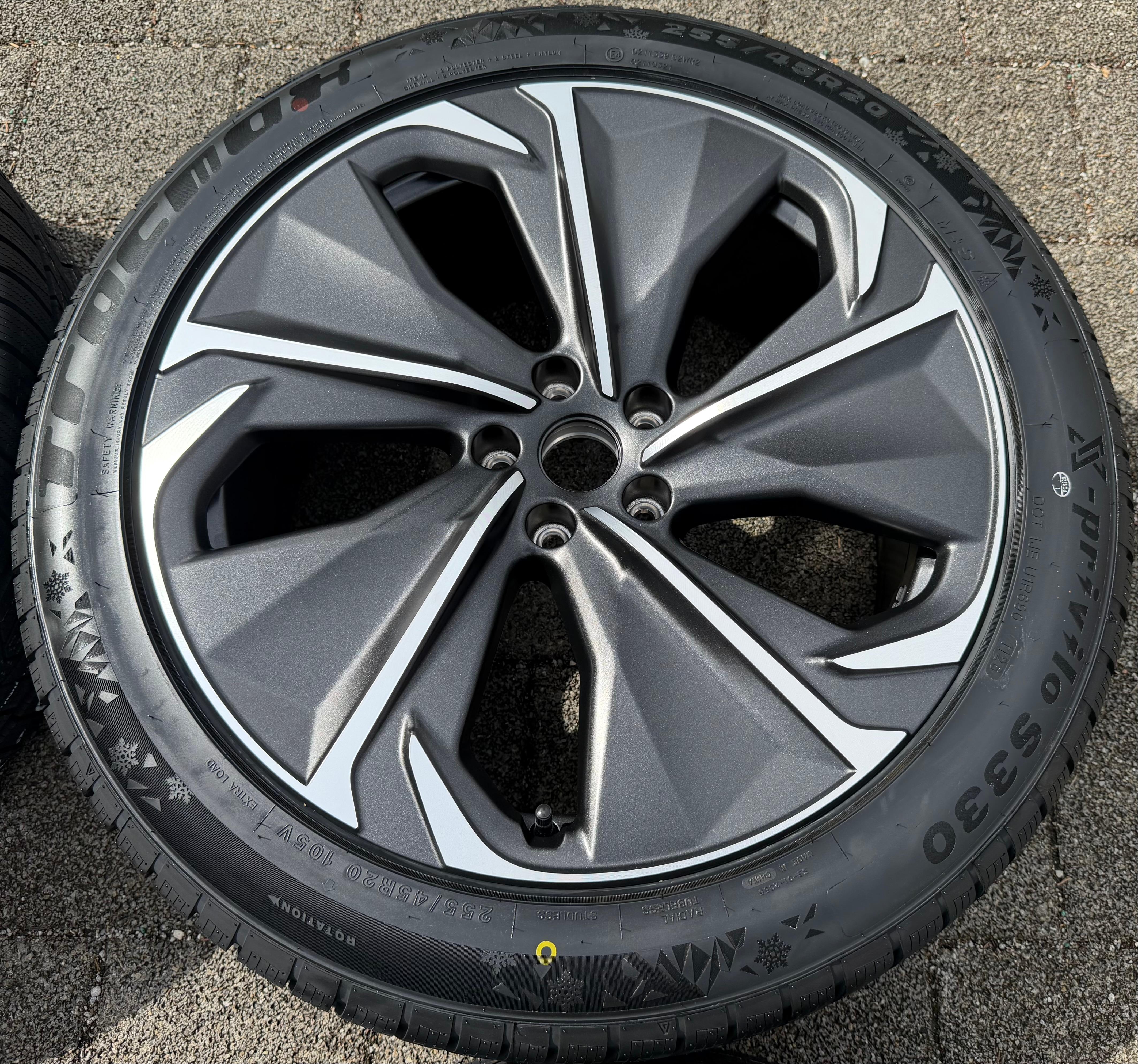 4 originele 20" aluminium wintervelgen Cupra Tavascan 255/45R10 105V Tracmax 2026