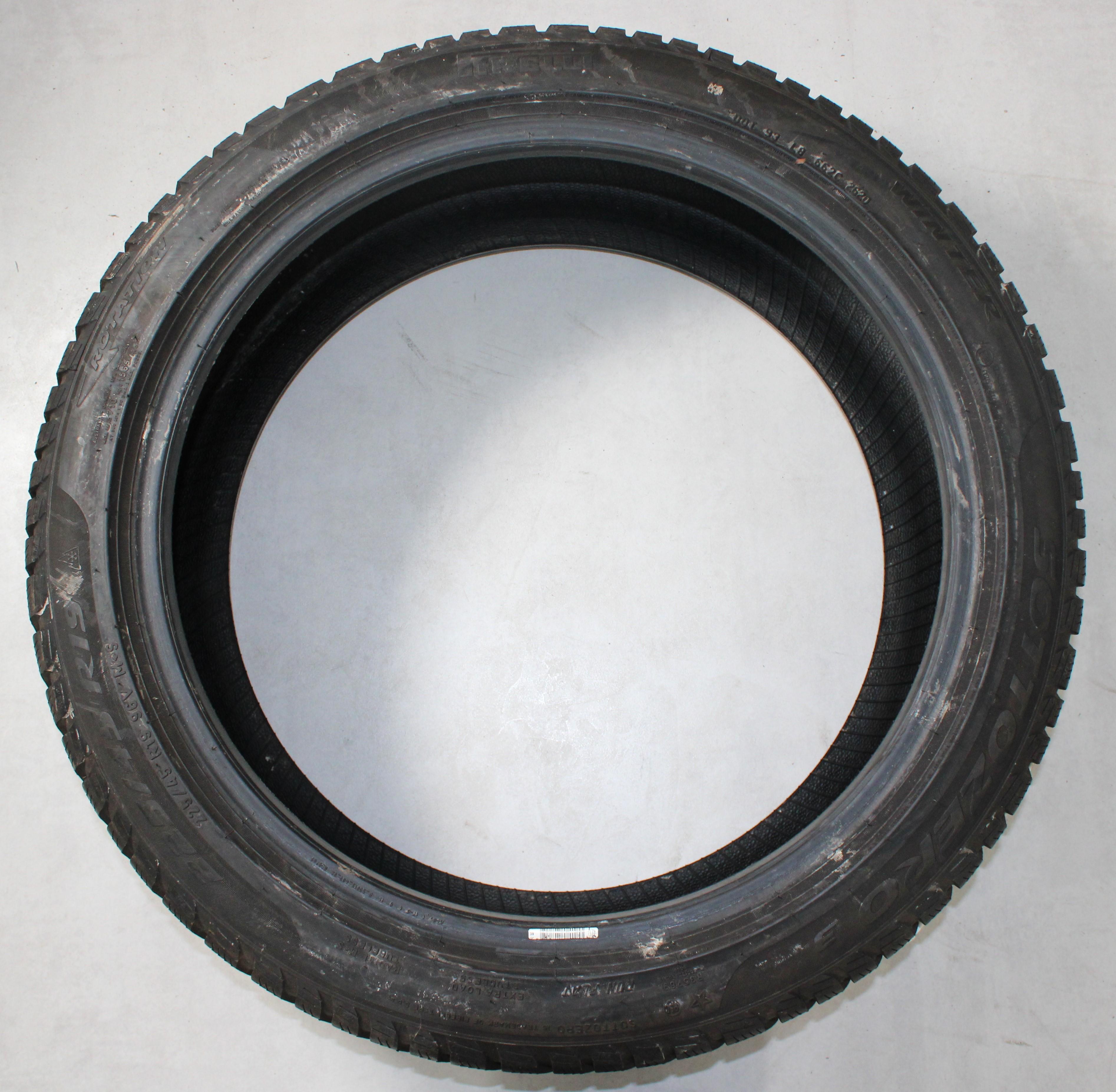 4 x 225/45R19 96V pneumatici invernali Pirelli Sottozero 3 Runflat 6,5-7mm 2x2019/2x2020 *