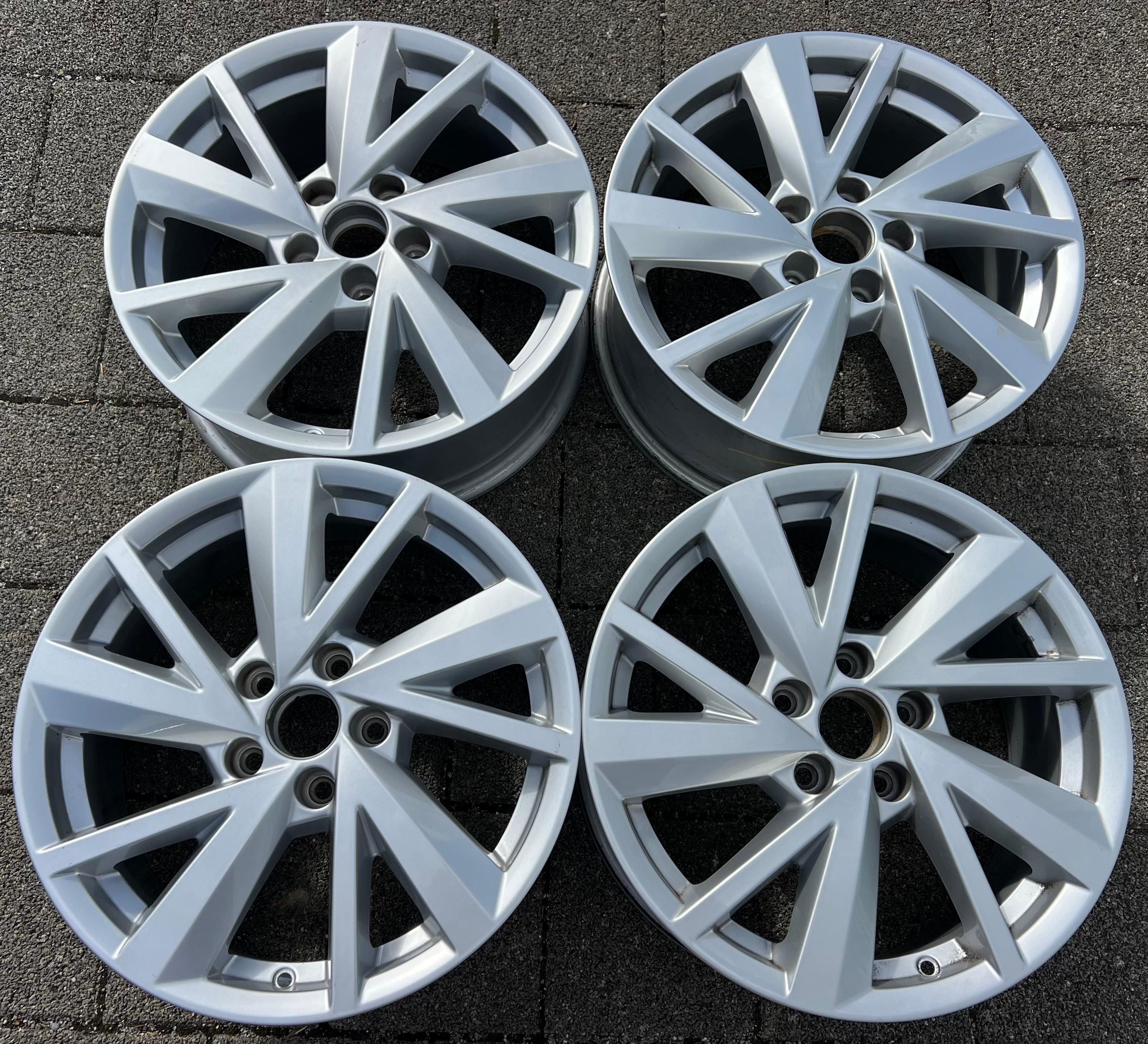 4 ORIGINAL 17" ALUFELGEN FELGEN AUDI Q2 81A601025C 7x17 ET45 FREIHAUS