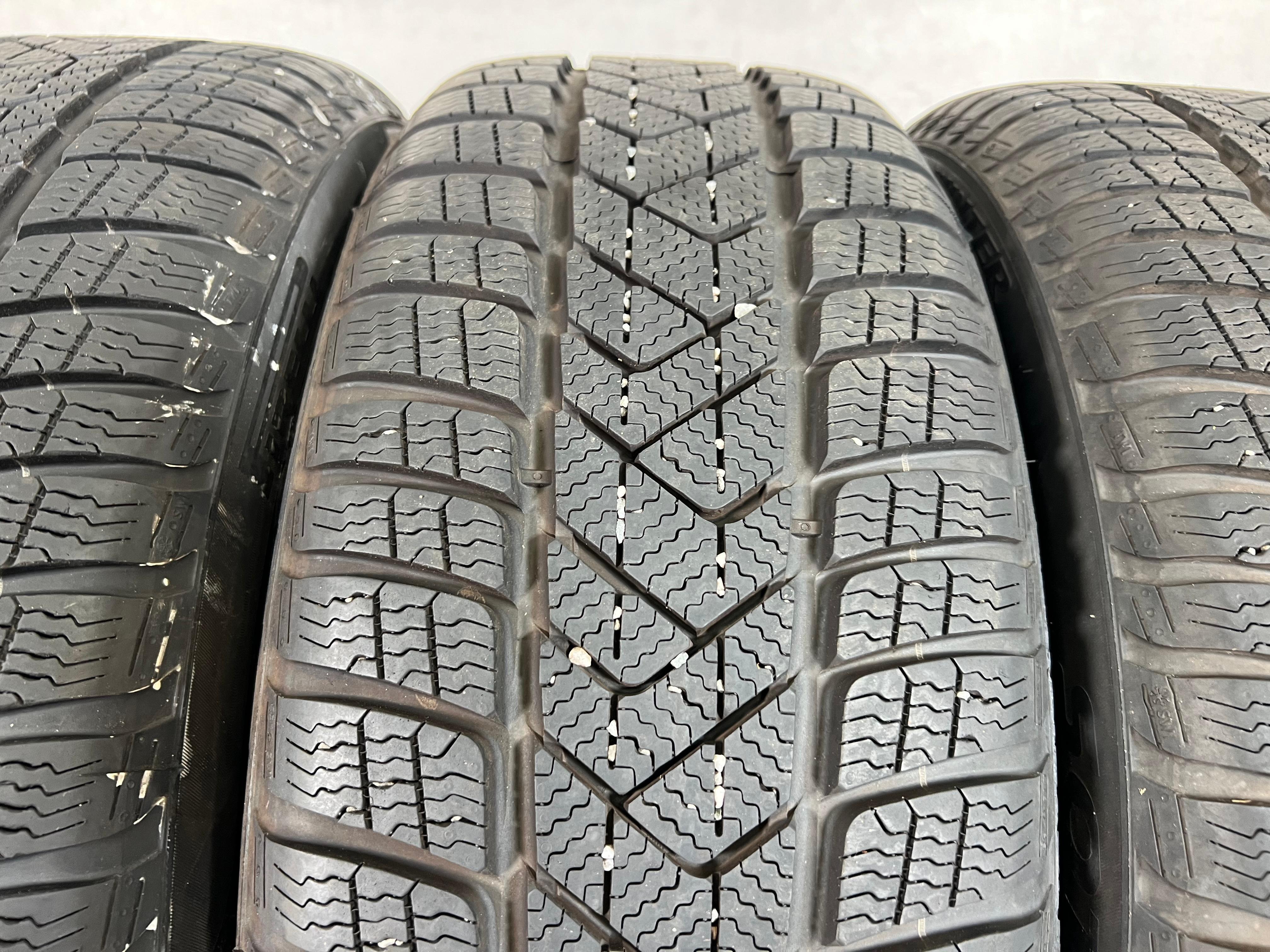 4 x 225/45R19 96V Winterreifen Pirelli Sottozero 3 Runflat 7-7,5mm 2020 *