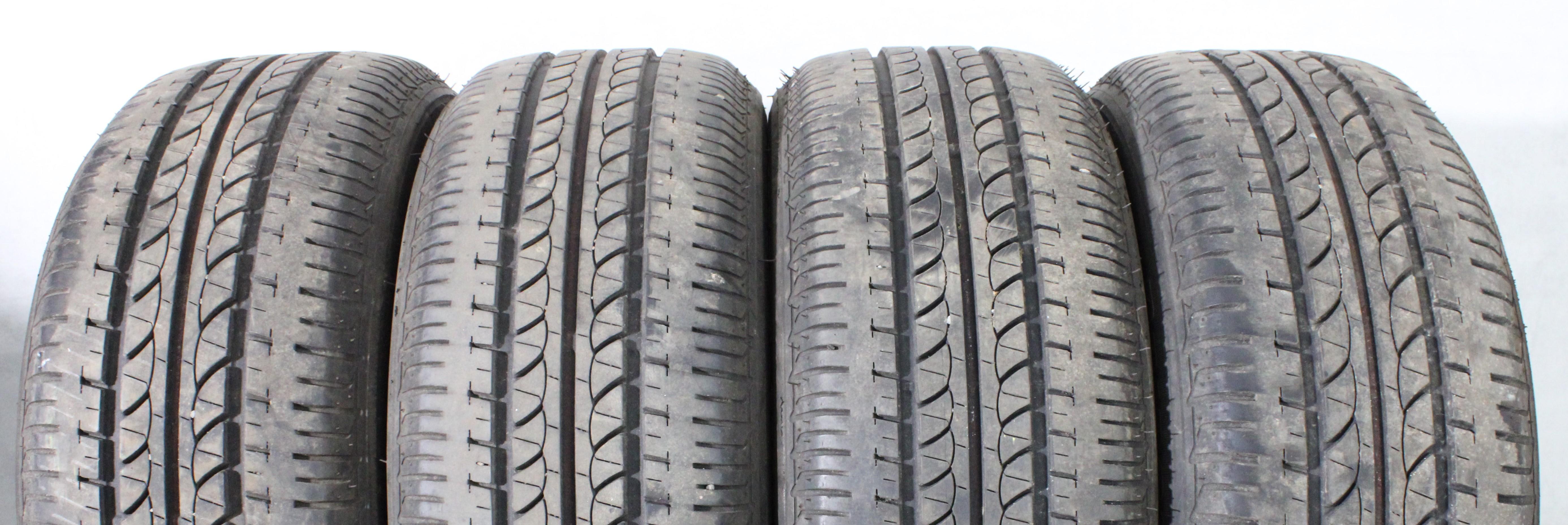 4 x 195/55R15 85H Sommerreifen Bridgestone B250 2x6mm/2x6,5-7mm 1x2010/3x2011