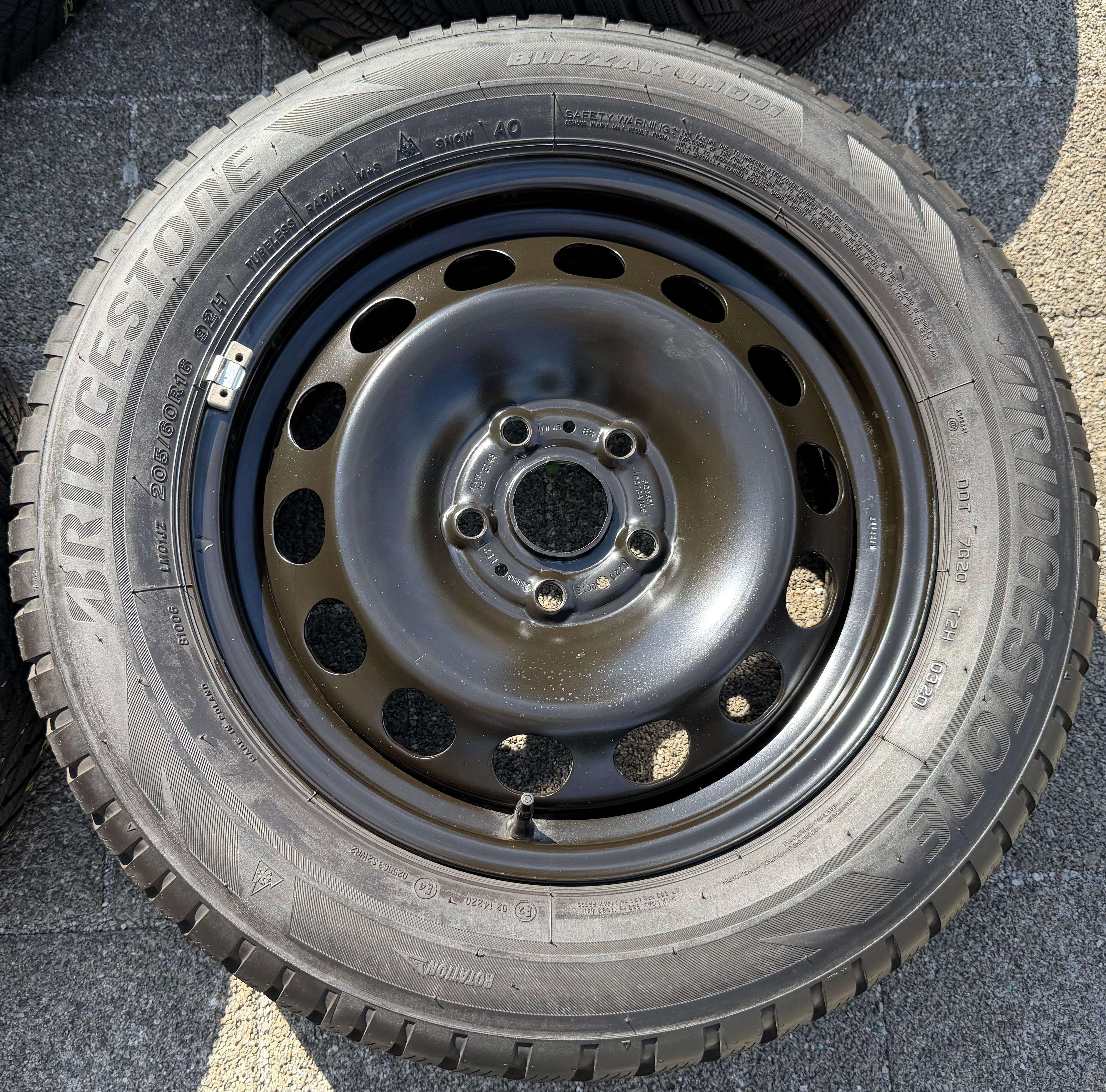 4 Winterräder Audi Q2 GA VW T-Roc Skoda Karoq 205/60R16 92H Bridgestone 5Q0601027AM