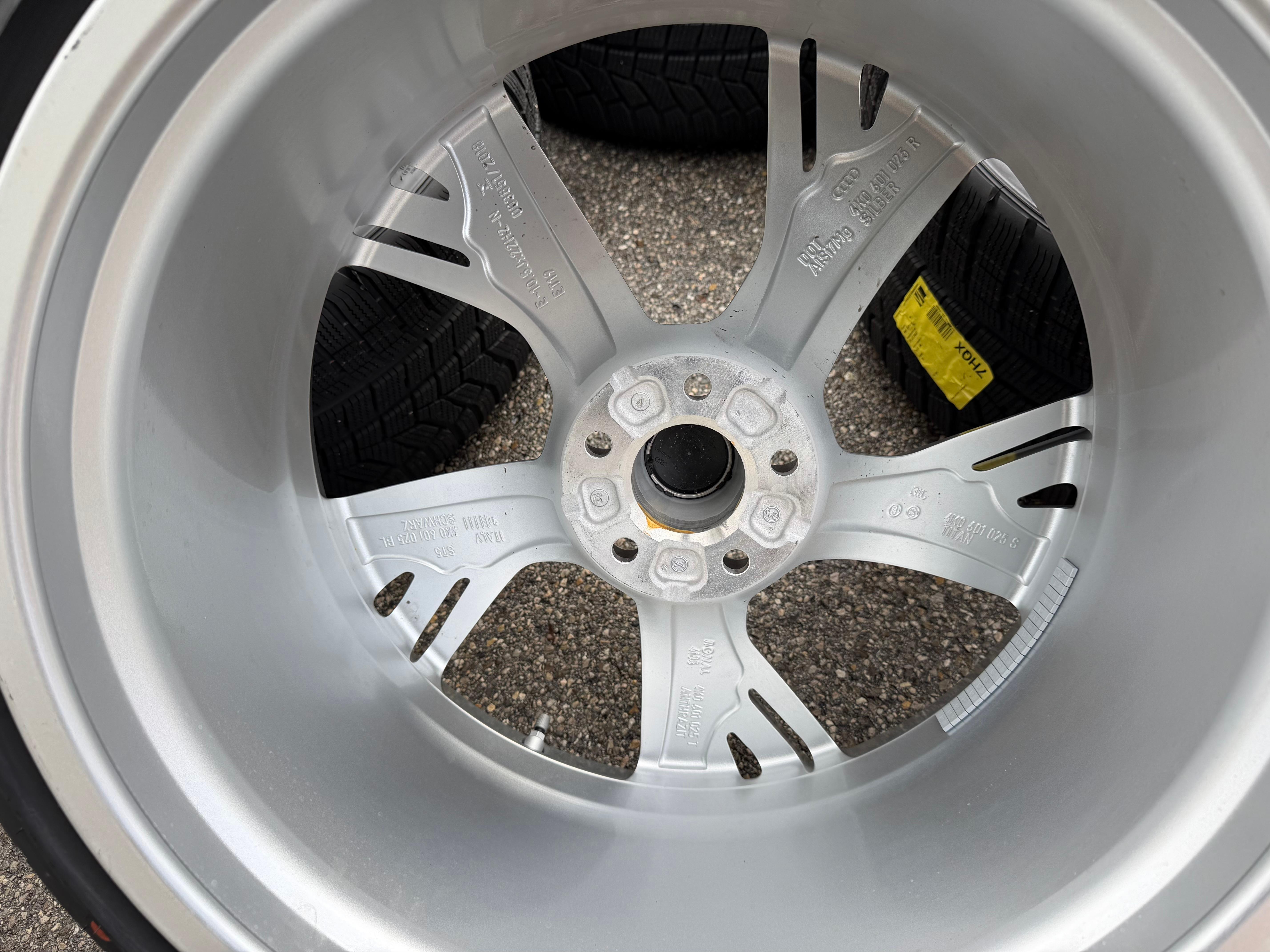 4 ruedas de invierno de aluminio originales de 22" para Audi RS6 4K RS7 4K0601025R 285/30R22 101W HANKOOK