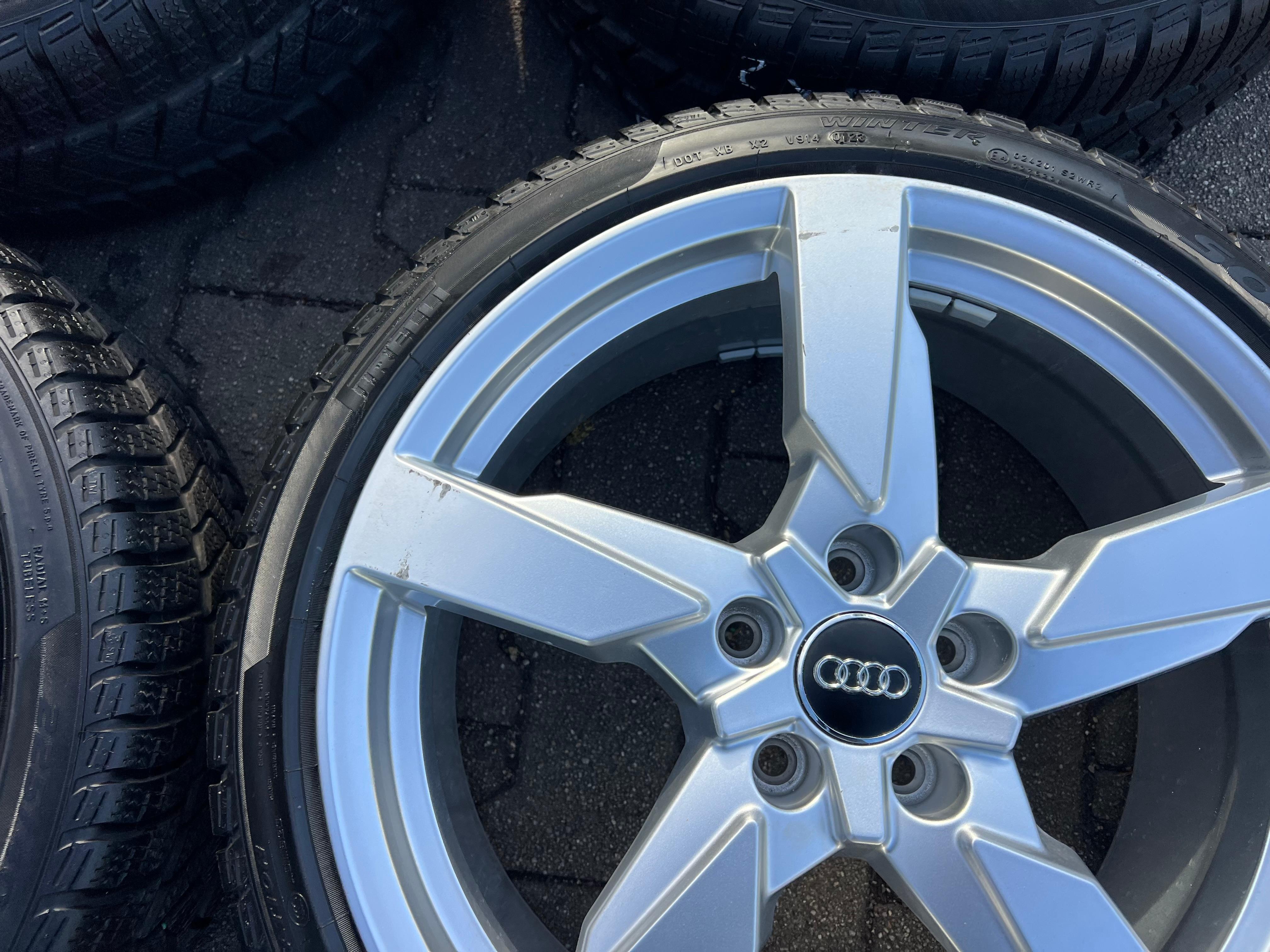 4 ORIGINAL 19" ALU WINTERRÄDER AUDI TT TTS 8S 8S0601025AG 225/40R19 93V PIRELLI
