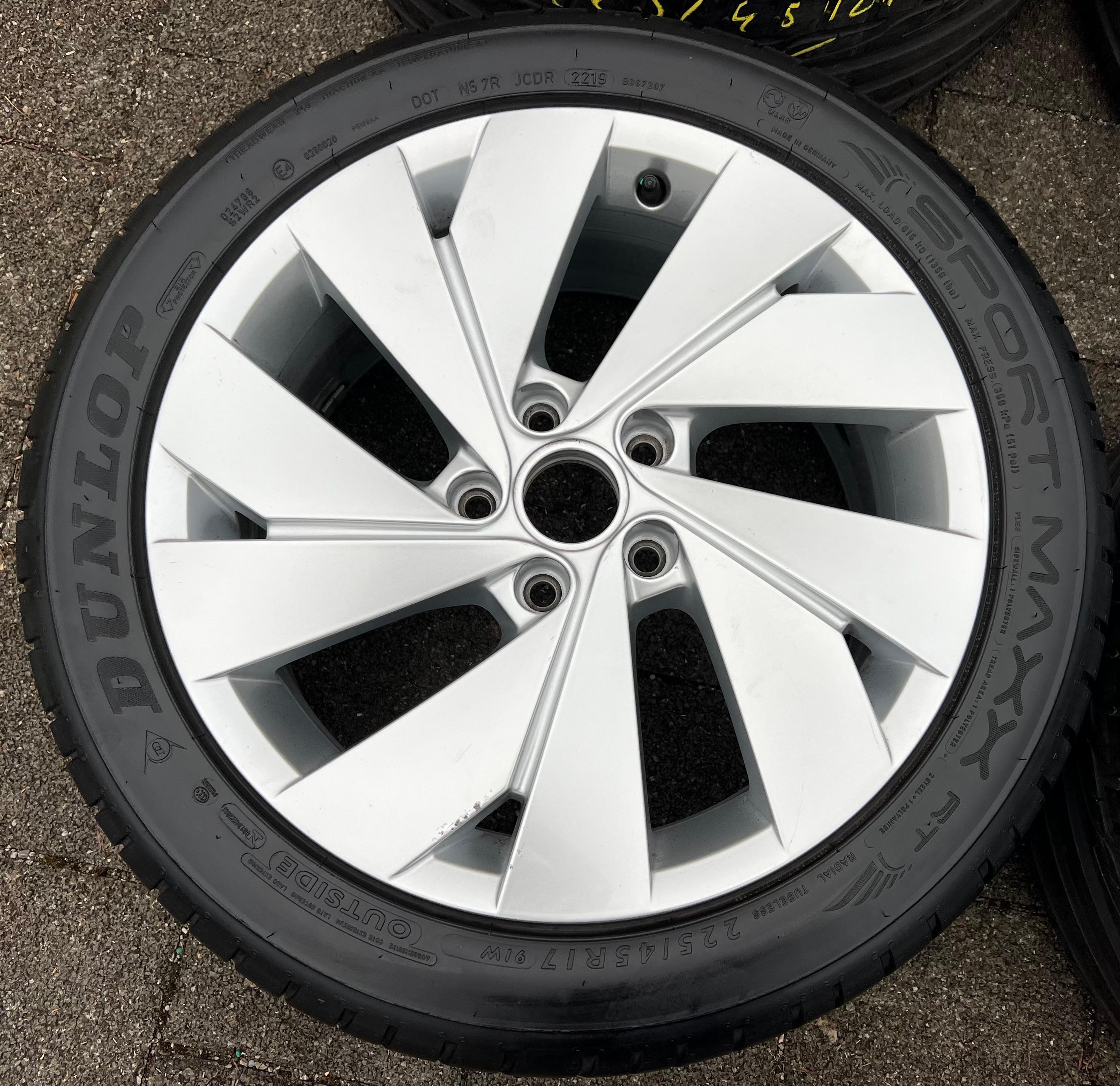 4 CERCHI ESTIVI ORIGINALI DA 17" IN ALLUMINIO VW GOLF 8 VIII 225/45R17 91W DUNLOP BELMONT CONSEGNA GRATUITA