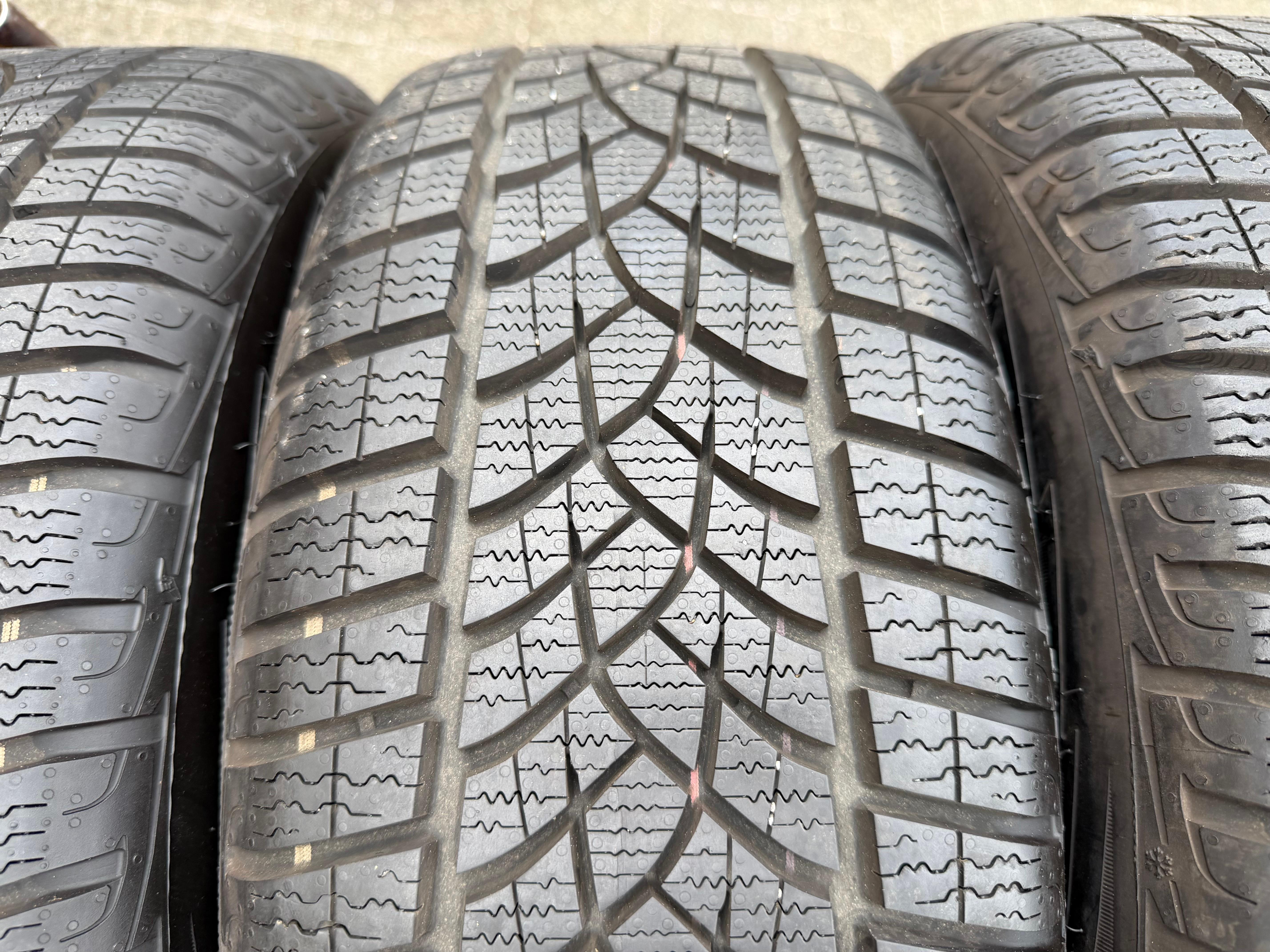 4 Original Alu Winterräder Audi A3 8Y 8Y0071496 205/55R16 91H Goodyear