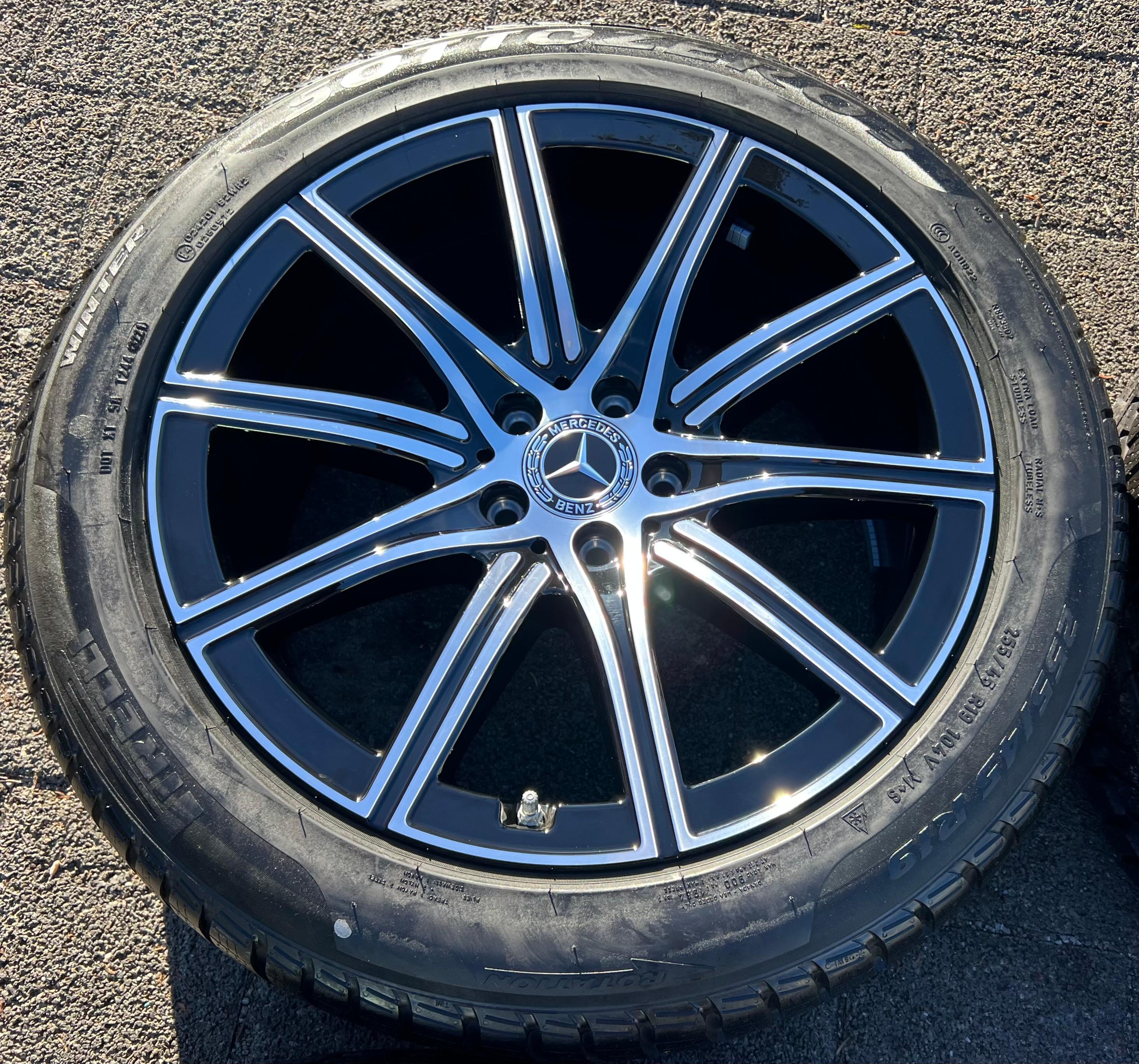 4 cerchi invernali originali in lega da 19" per Mercedes Classe S V223 W223 A2234014700 255/45R19 104V Pirelli