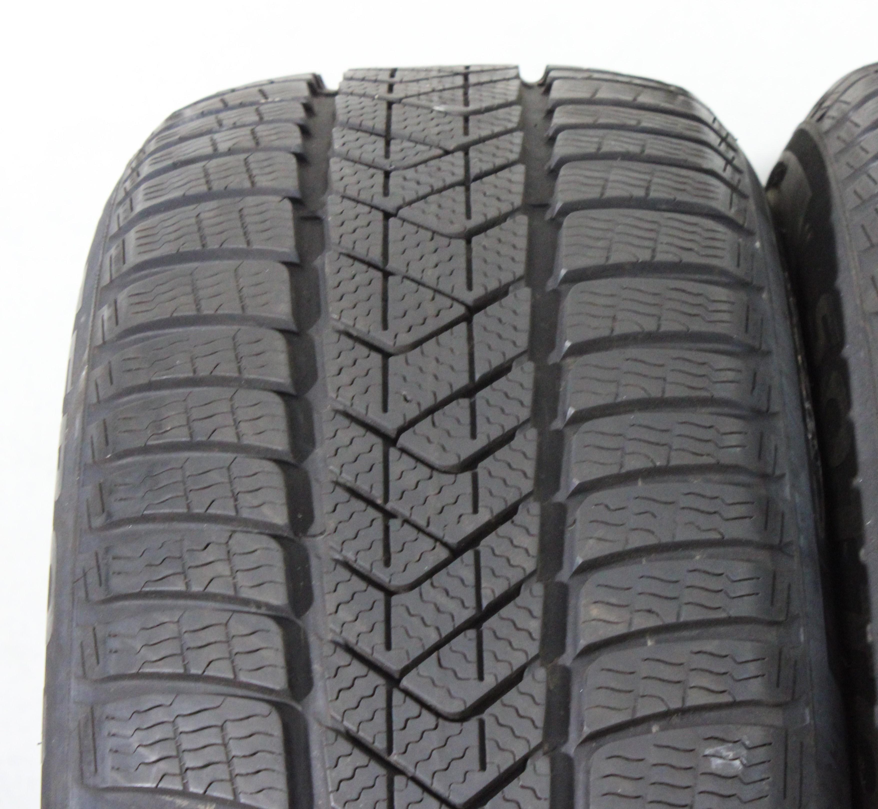 2 x 225/55R17 97H pneus hiver Pirelli Sottozero 3 MOE* Runflat 6-6,5mm 2021