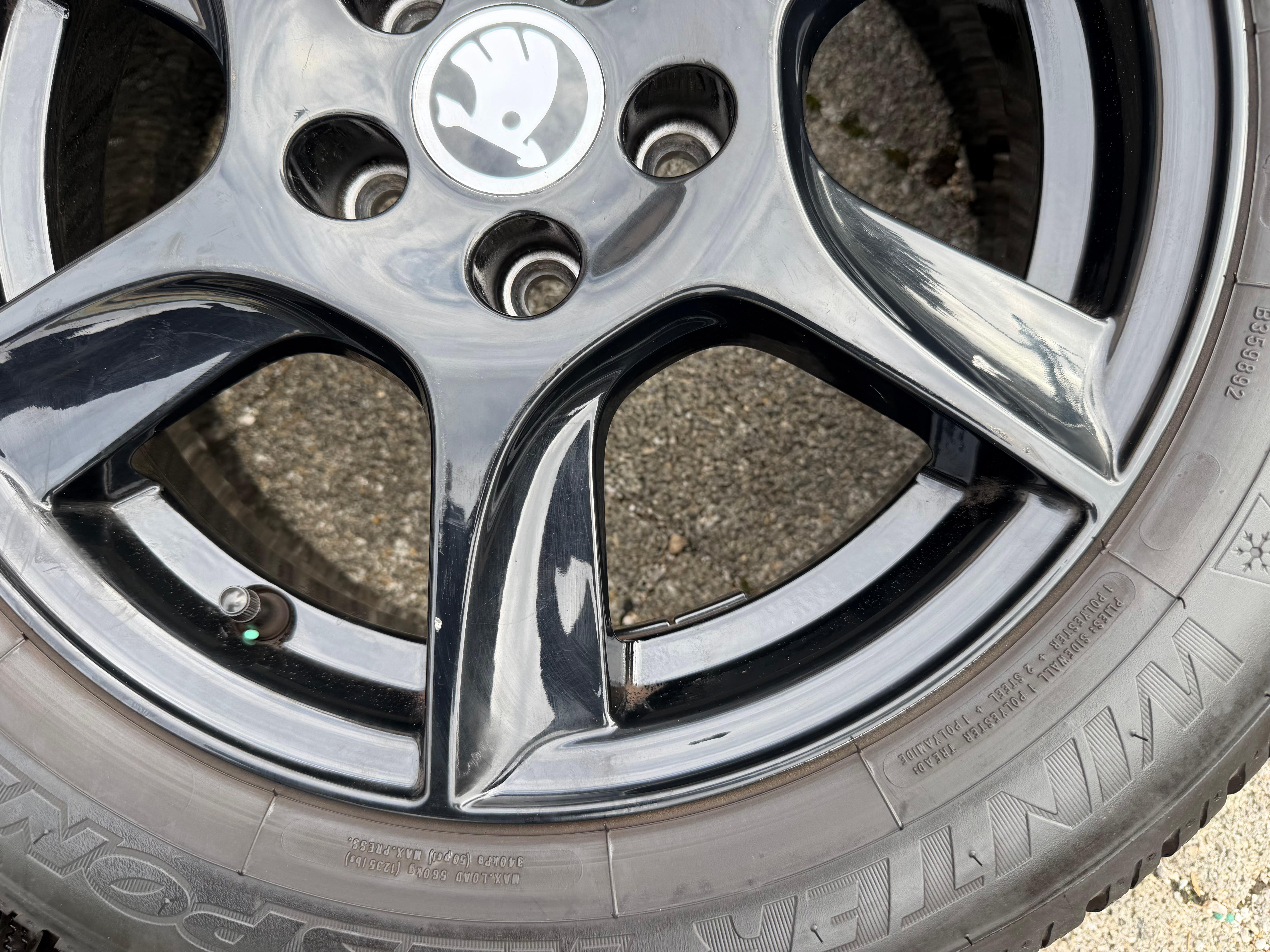 4 Alu Winterräder VW Polo 6R Seat Ibiza Skoda Fabia Rapdi 5J 185/60R15 88T