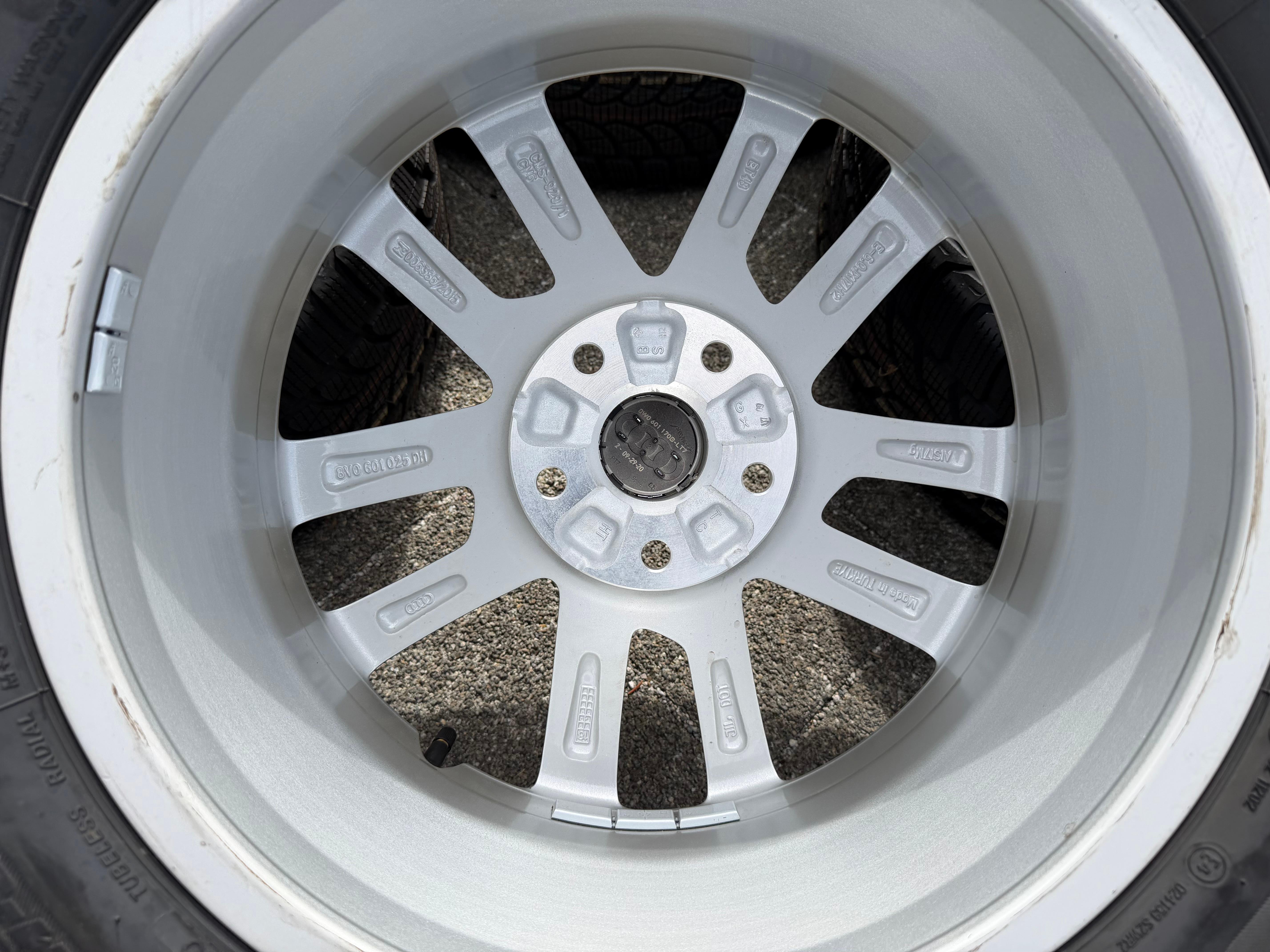 4 Original 17" Alu Winterräder Audi A3 S3 8V 8V0601025DH 205/50R17 93H Bridgestone