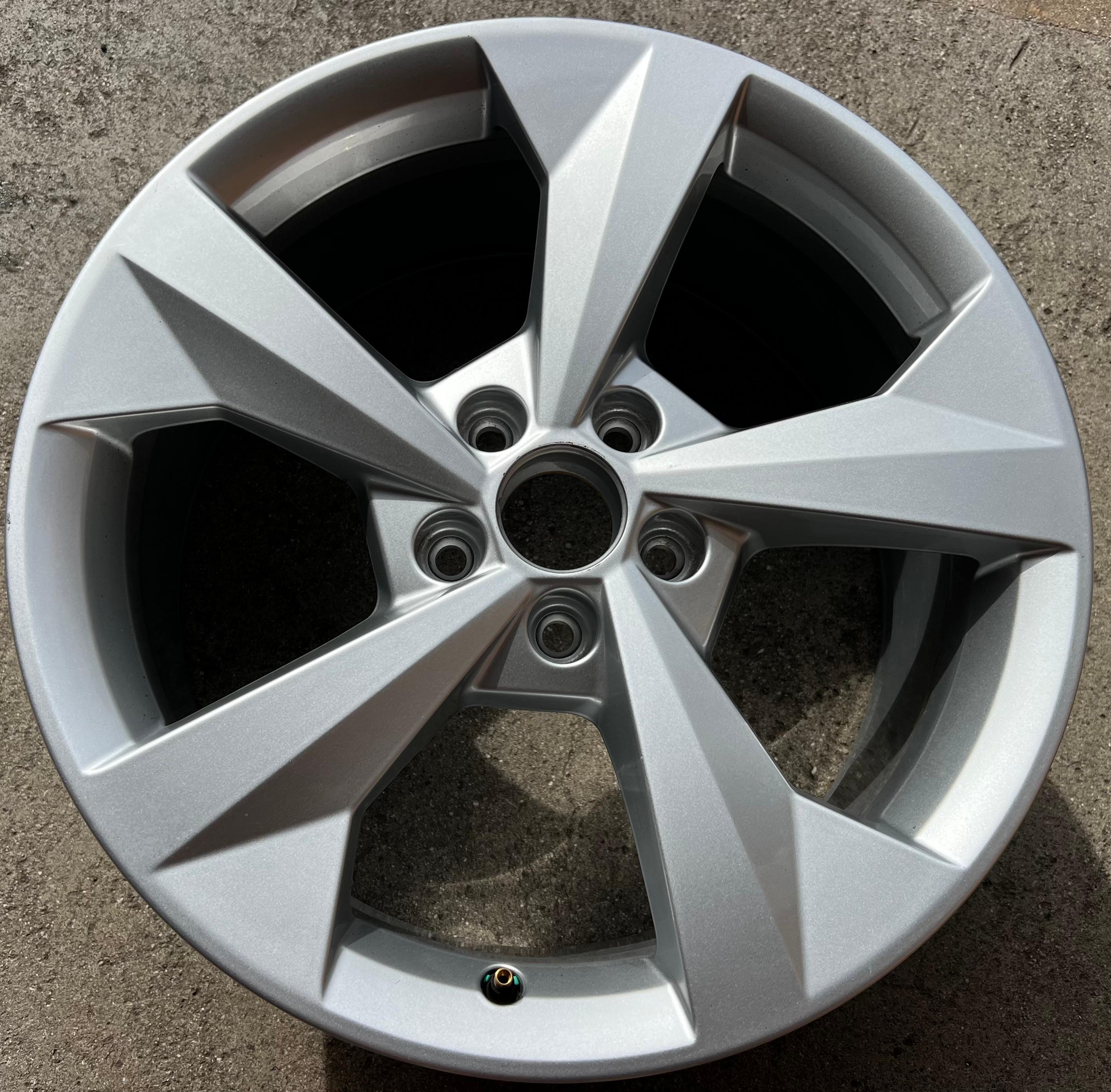 1 X ORIGINAL 18" ALUFELGE FELGE AUDI A3 S3 8Y 8Y0601025J 8x18 ET46 FREIHAUS