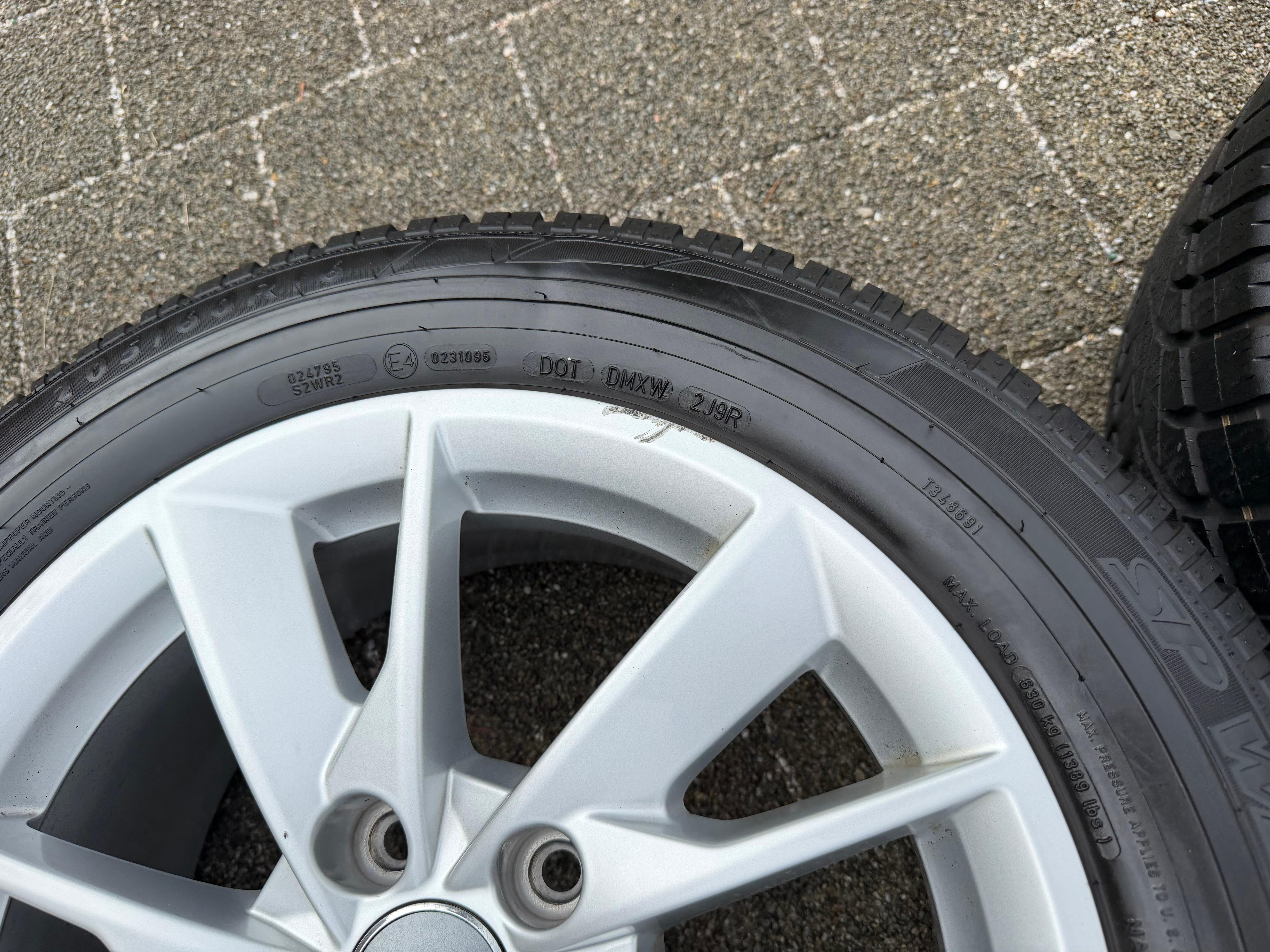 4 Original Alu Winterräder Audi A4 8W B9 8W0601025A 205/60R16 92H Dunlop