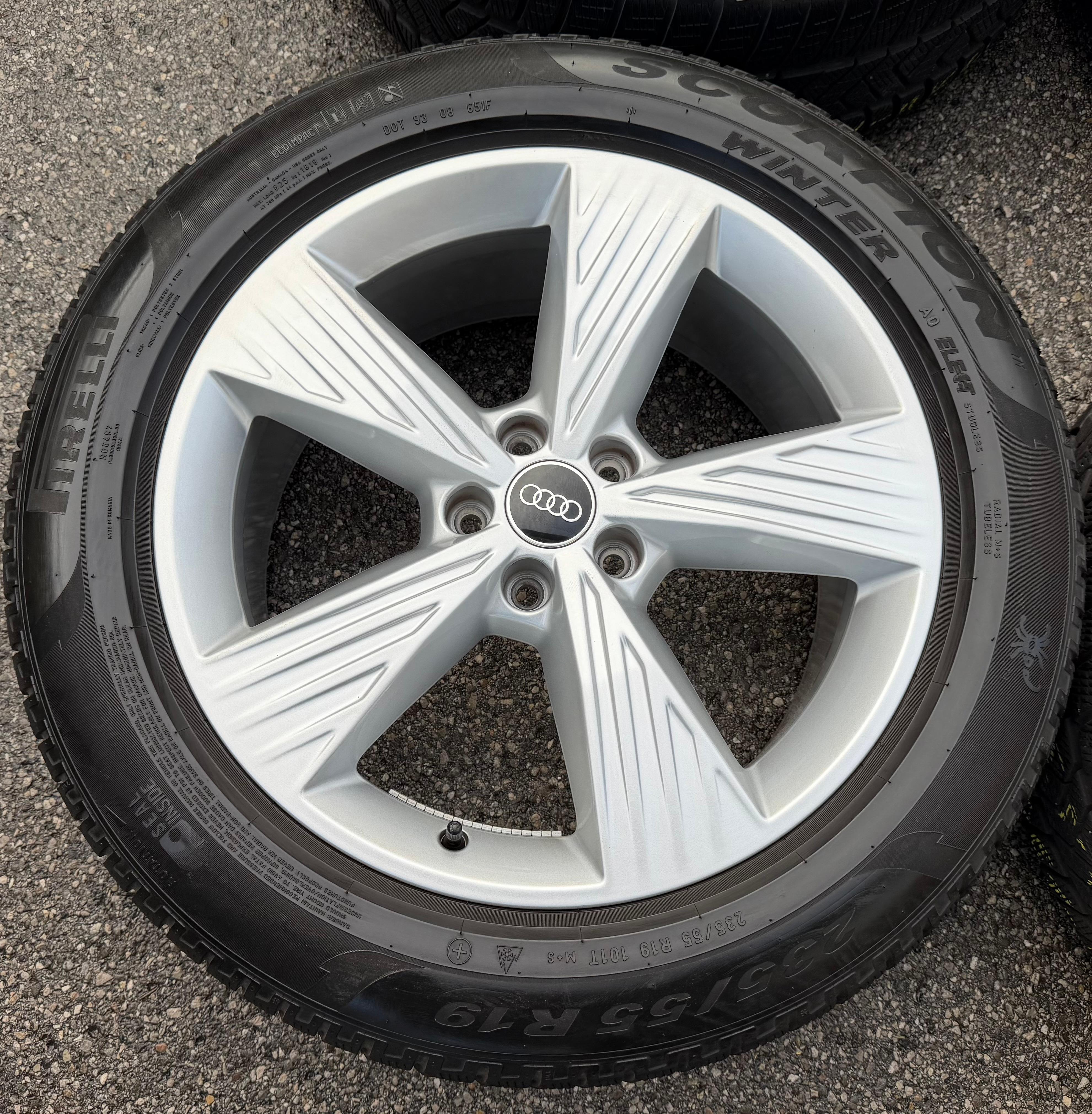 4 RUEDAS DE ALEACIÓN ORIGINALES DE 19" PARA INVIERNO AUDI Q4 E-TRON 235/55R19 101T 255/50R19 103T TOP