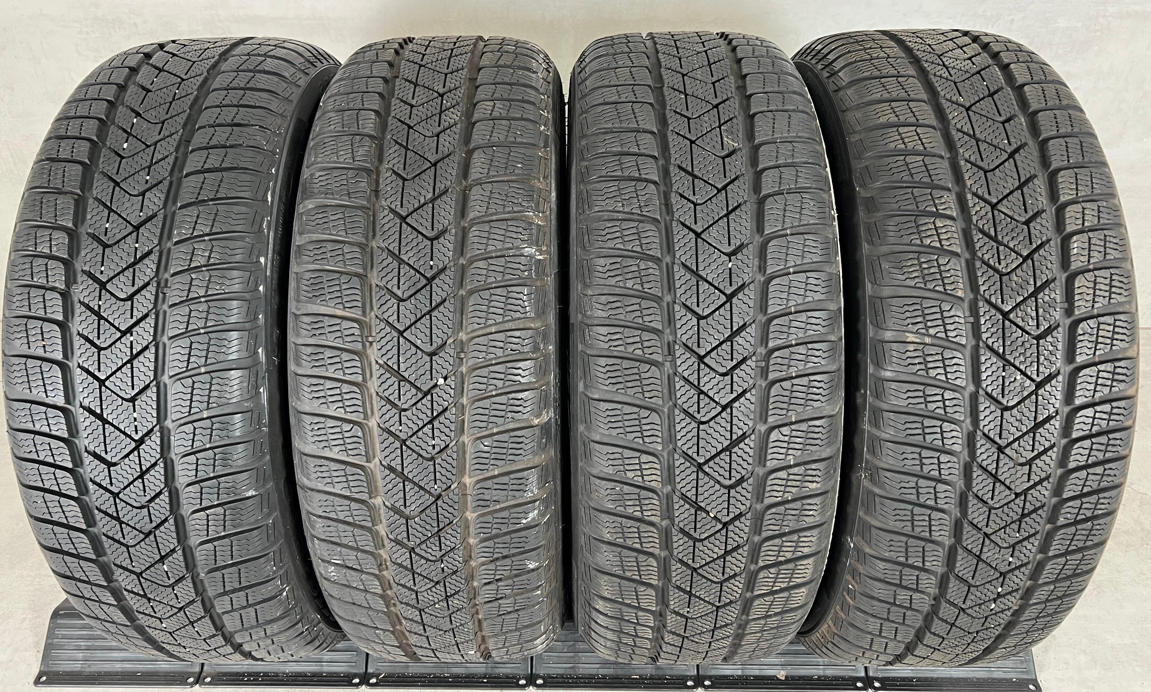4 x 225/45R19 96V Winterreifen Pirelli Sottozero 3 Runflat 7-7,5mm 2020 *