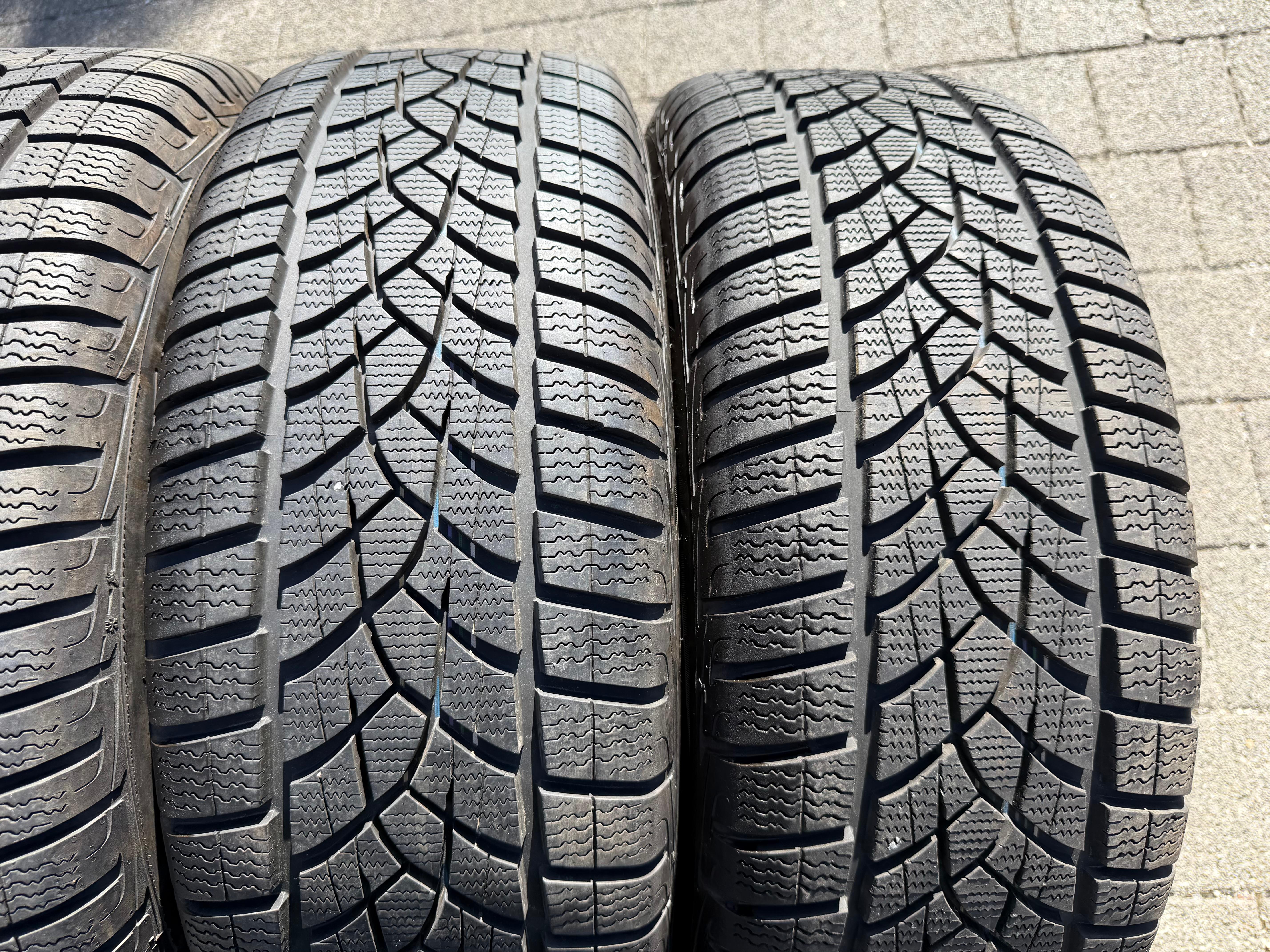 4 Original 18" Alu Winterräder Audi Q3 F3 83A 83A601025J 235/55R18 104H Goodyear