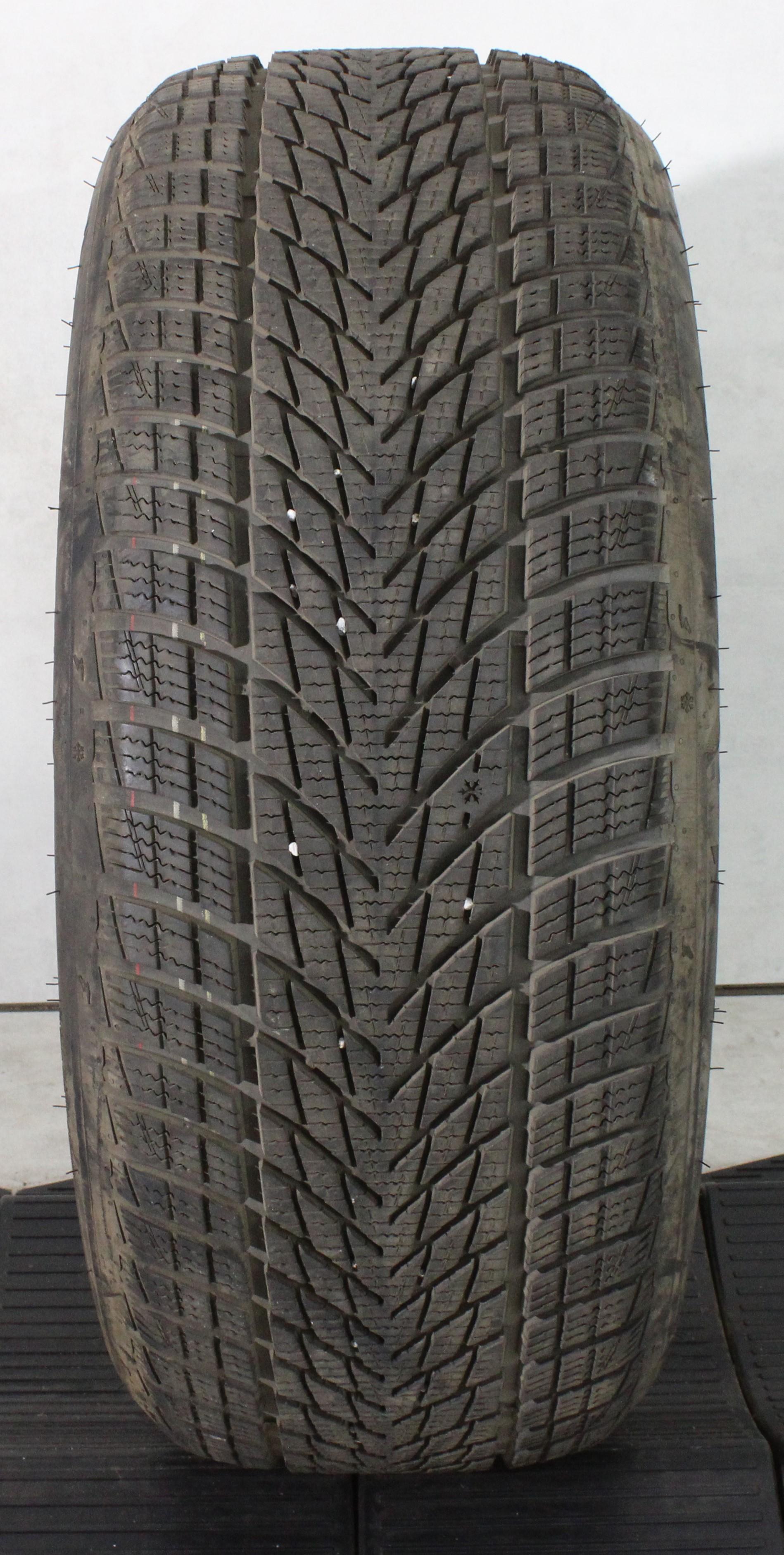 1 x 225/45R18 95V Winterreifen Goodyear Ultra Grip Performance 3* 7mm 2024 XL