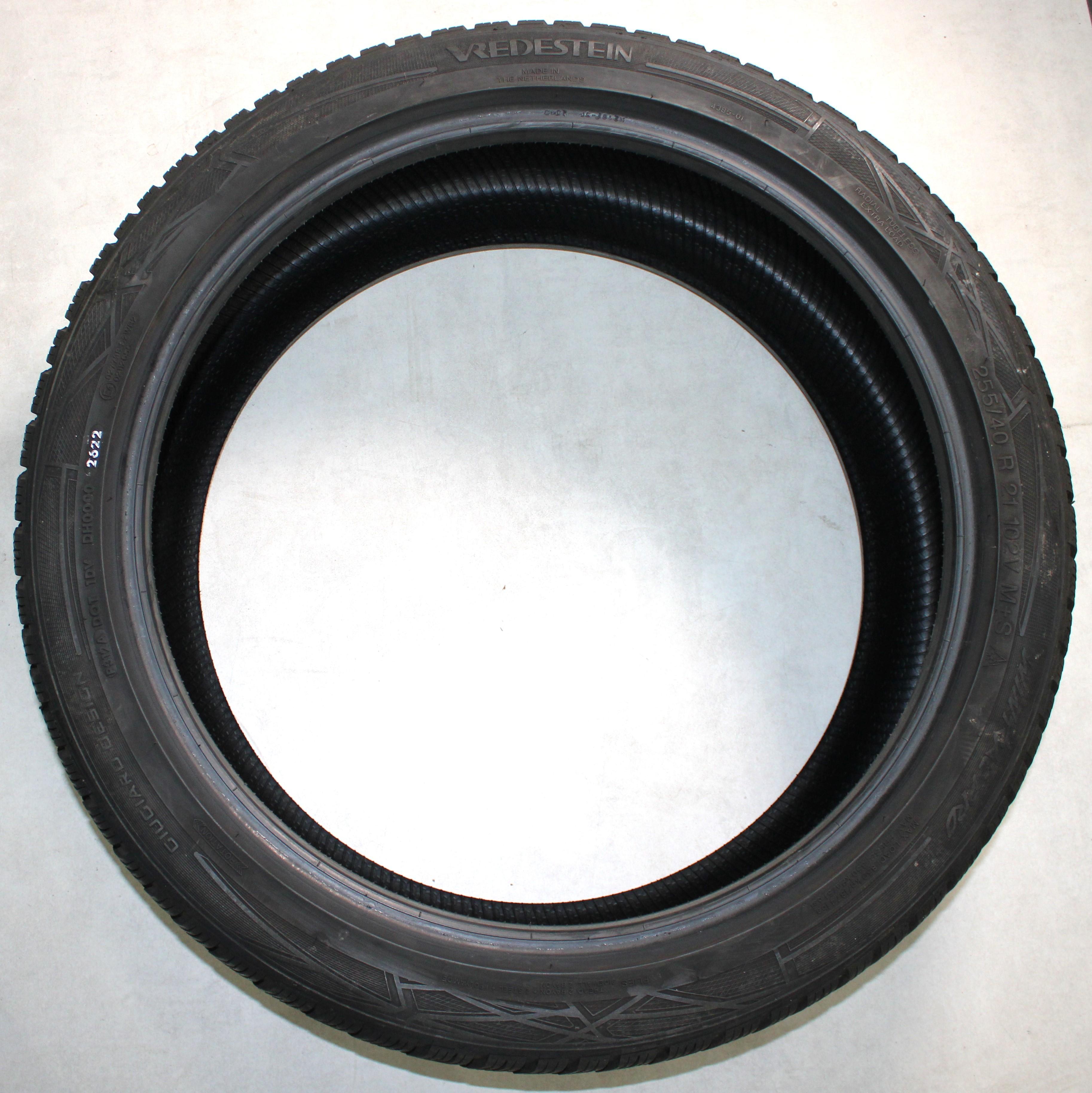 4 x 255/40R21 102V Winterreifen Vredestein Wintrac Pro 1x7mm/2x7,5mm/1x8mm 2022