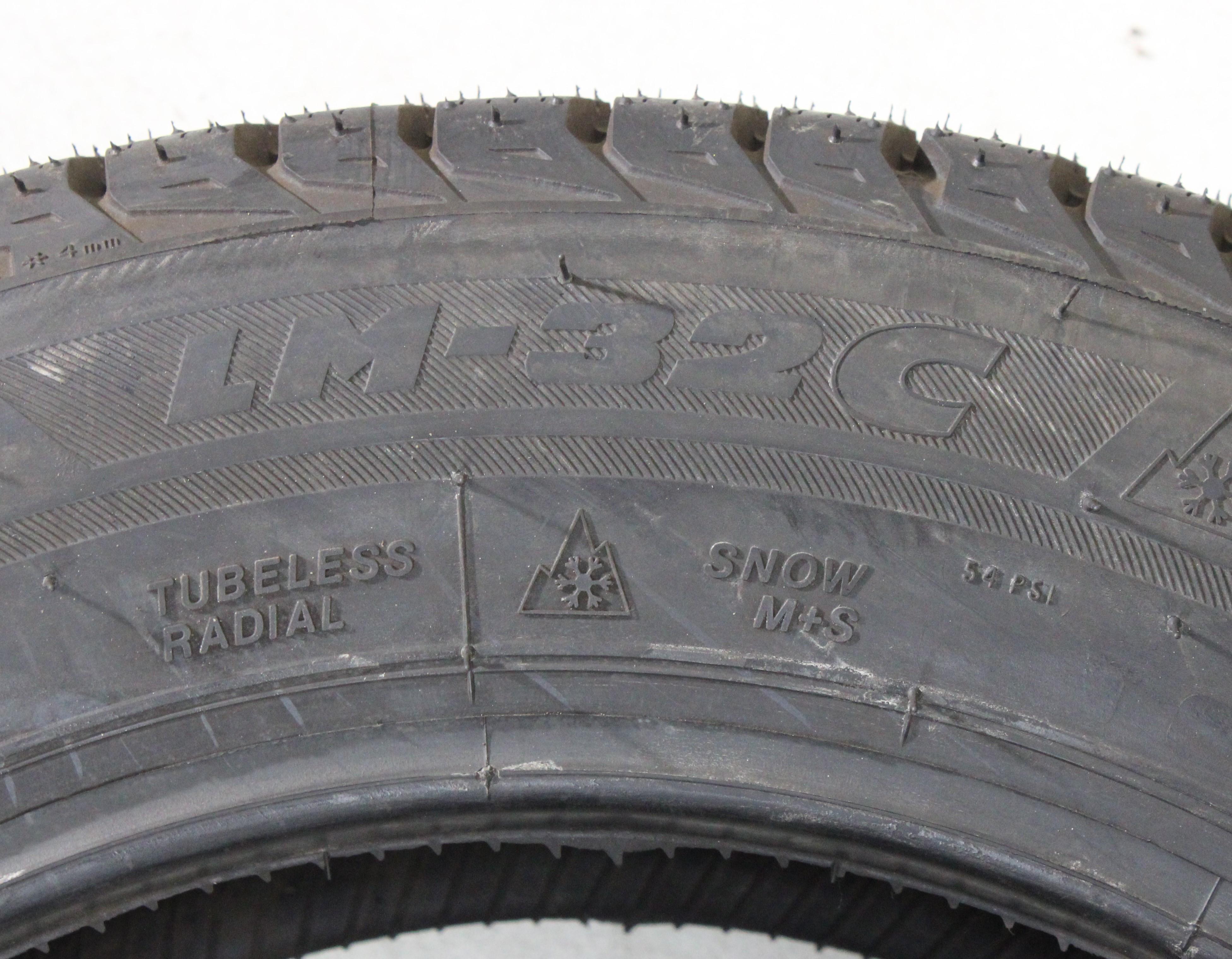 1 x 205/60R16C 100/98T Winterreifen Bridgestone Blizzak LM-32 C NEU 2019