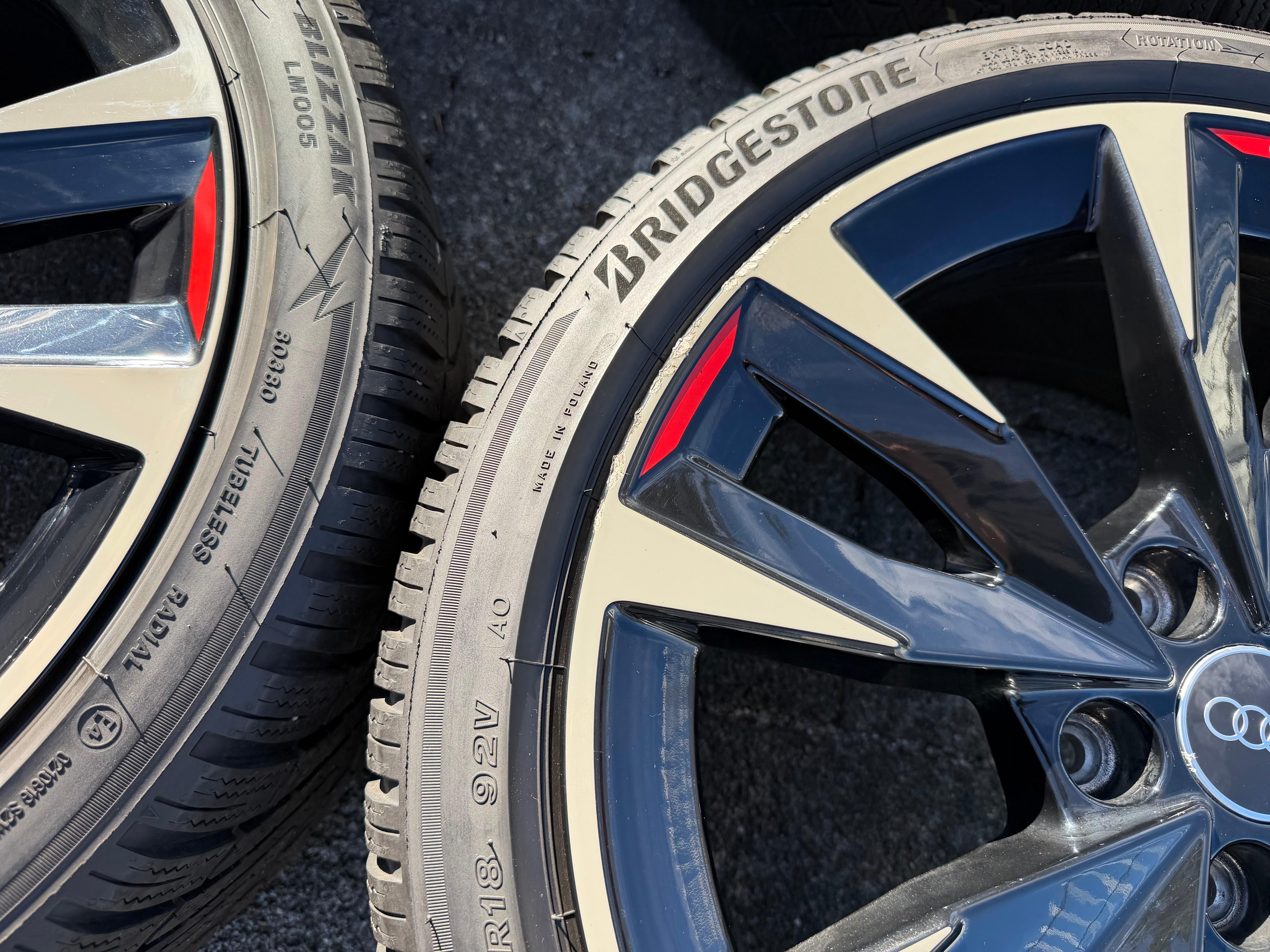 4 Original 18" Alufelgen Audi A3 S3 8Y 8Y0071498 8x18 ET46