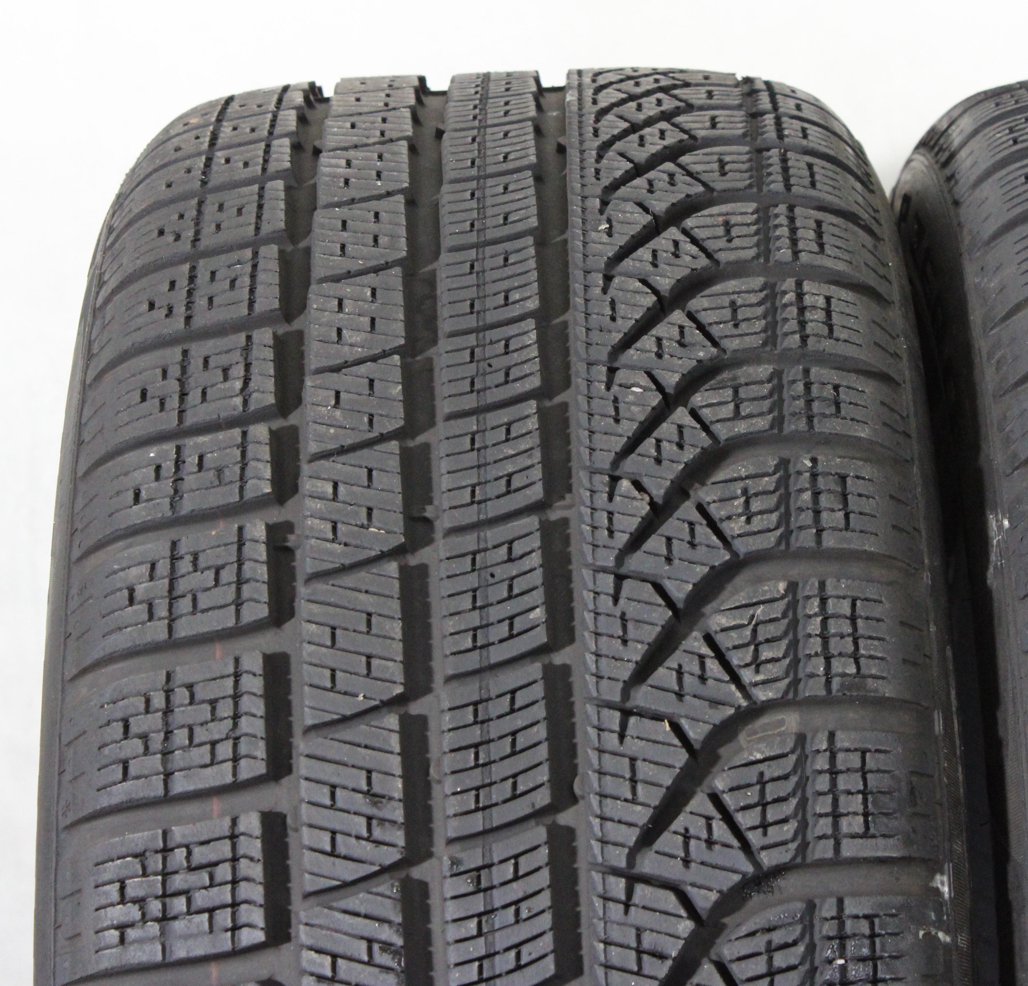 2 x 245/45R19 102H Winterreifen Pirelli Pzero Winter MO* 6,5-7mm 2024