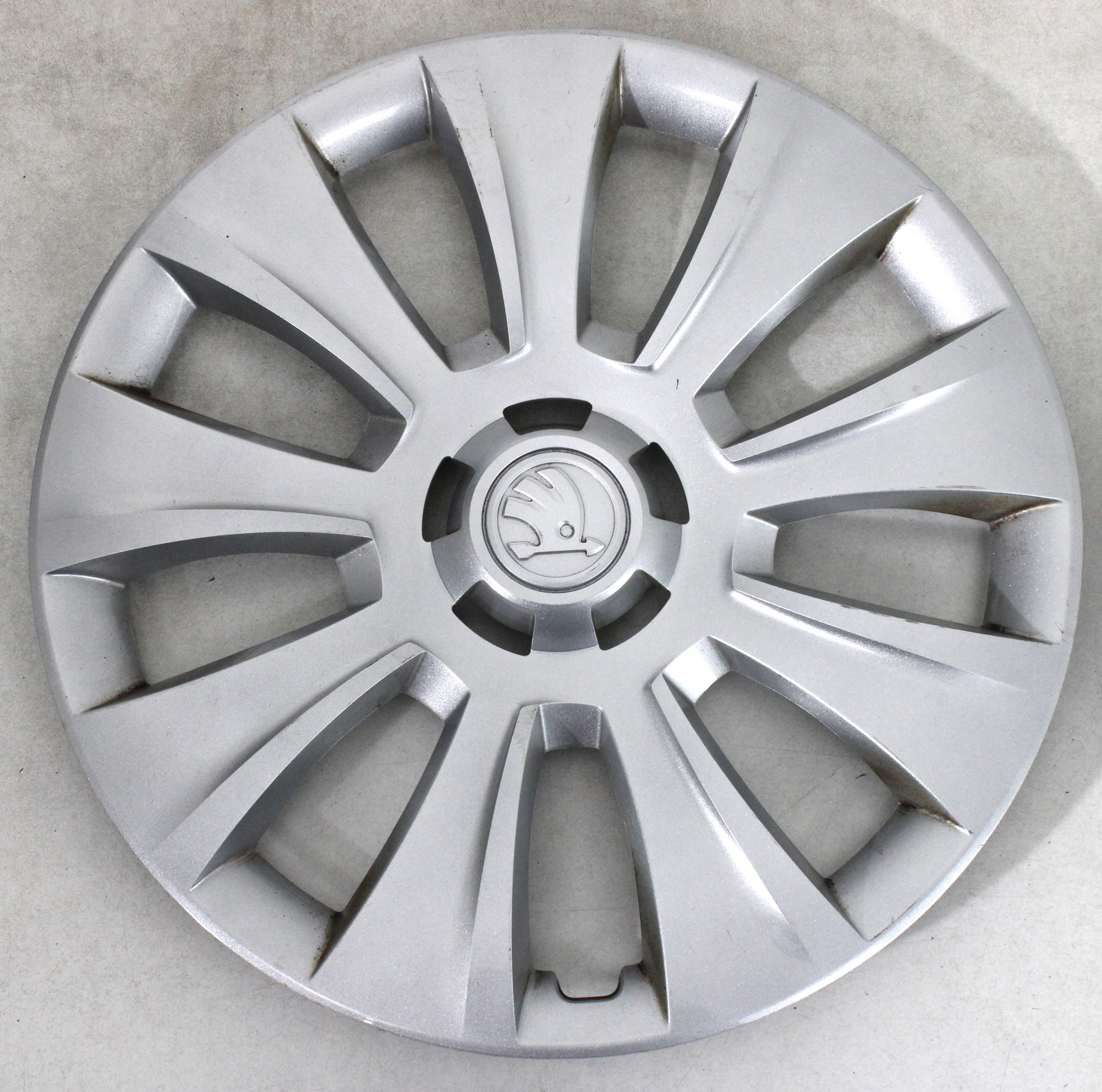 4 X ORIGINAL 16" RADKAPPEN SKODA KODIAQ SUPERB OCTAVIA YETI 57A601147