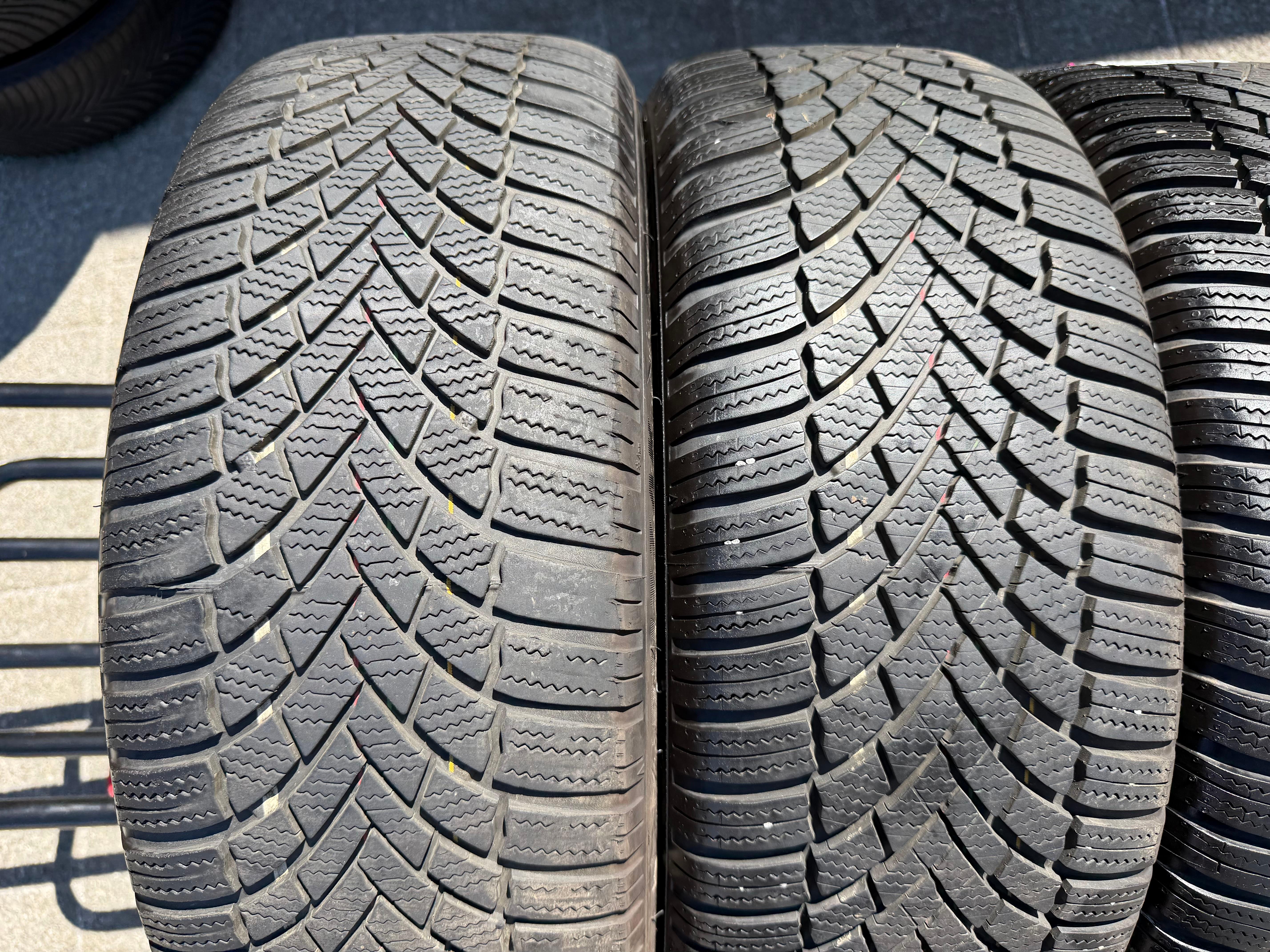 4 cerchi invernali originali in lega da 17" per Audi A3 S3 8V 8Y0601025L 205/50R17 93H Bridgestone 2023
