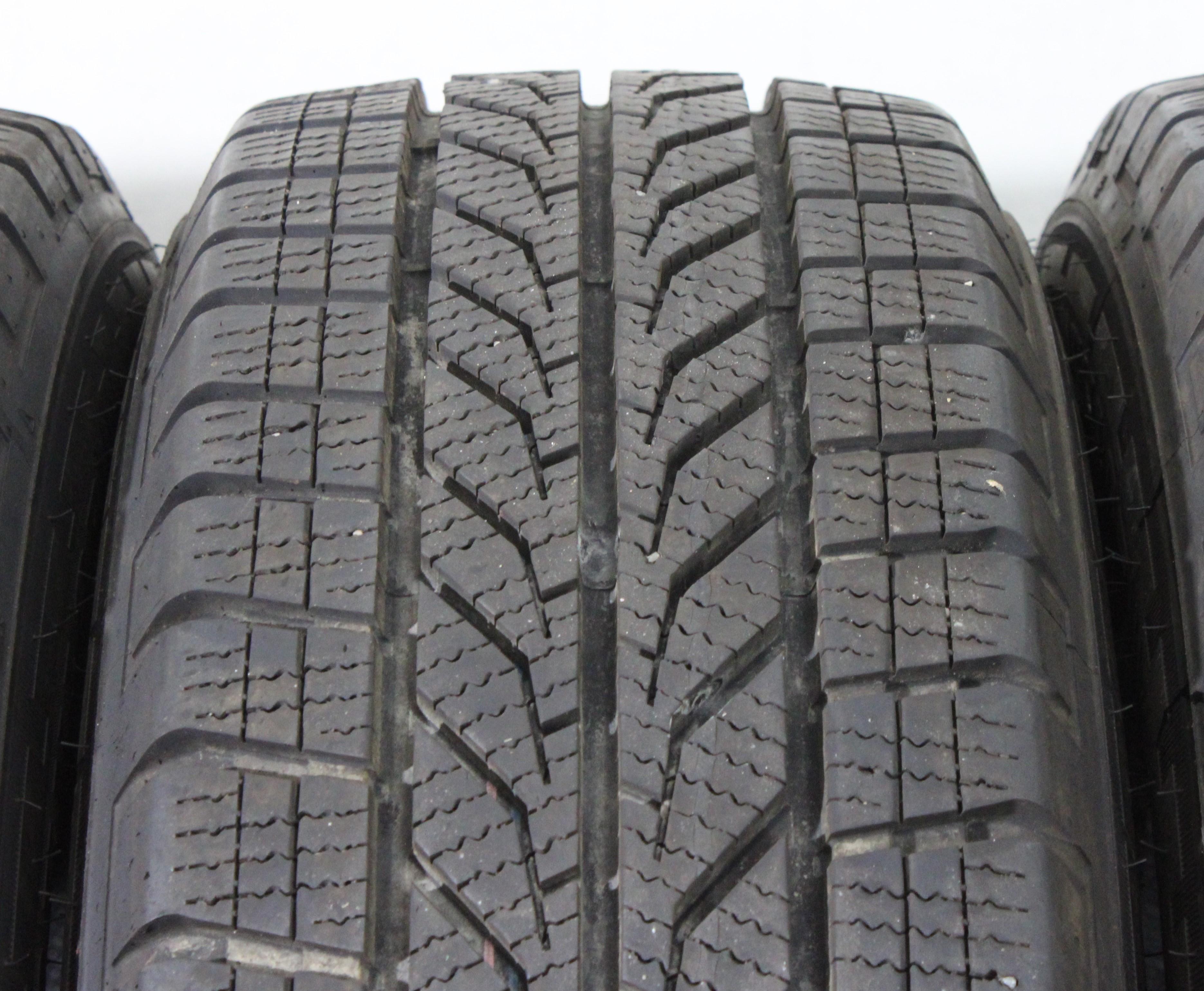 4 x 195/65R16C 104/102T neumáticos de invierno Dunlop Econodrive Winter 2x7mm/2x8-8,5mm 2025