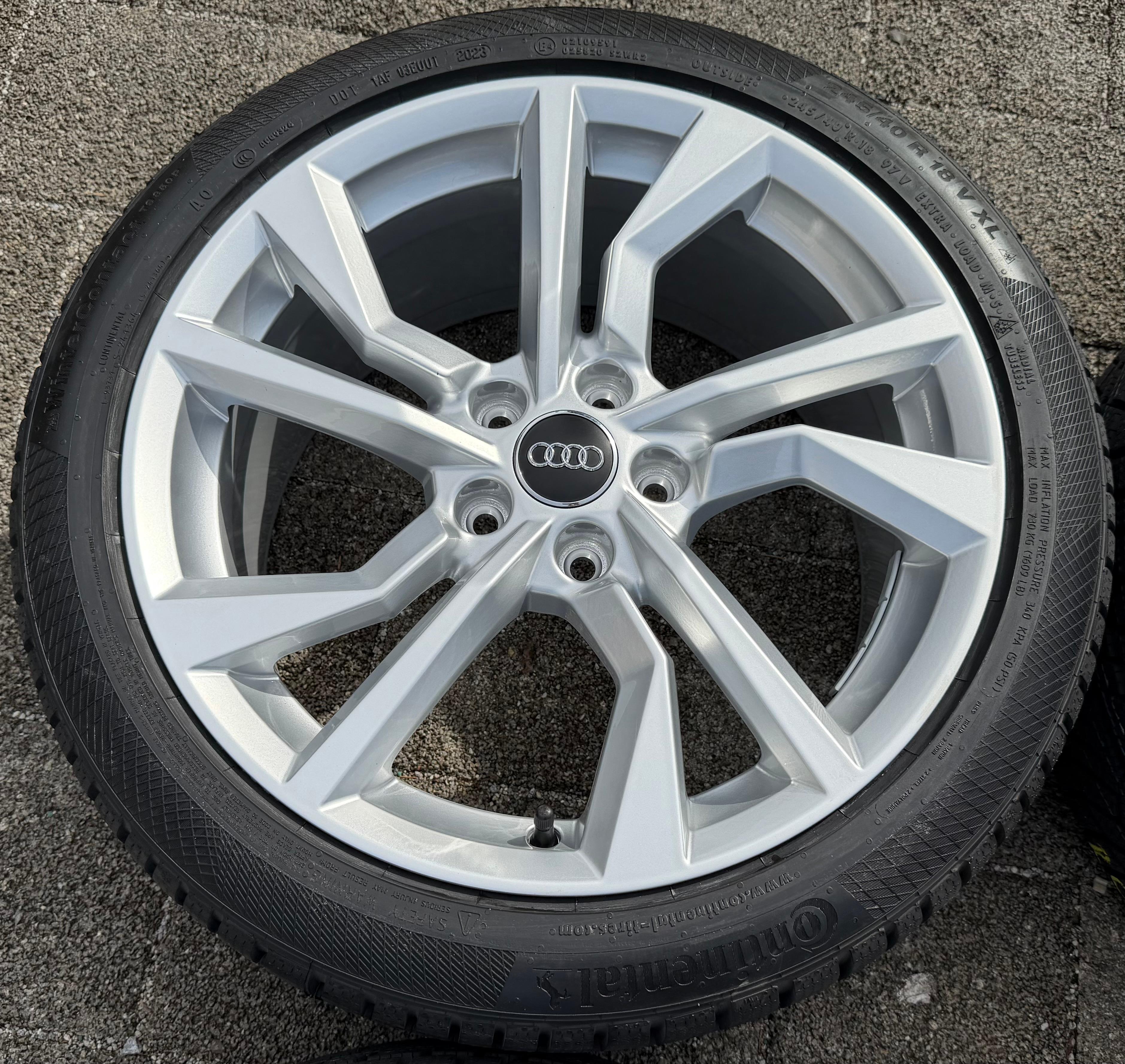 4 Original 18" Alu Winterräder Audi TT TTS 8S 8S0601025AN 245/40R18 97V Continental 2023 NEU