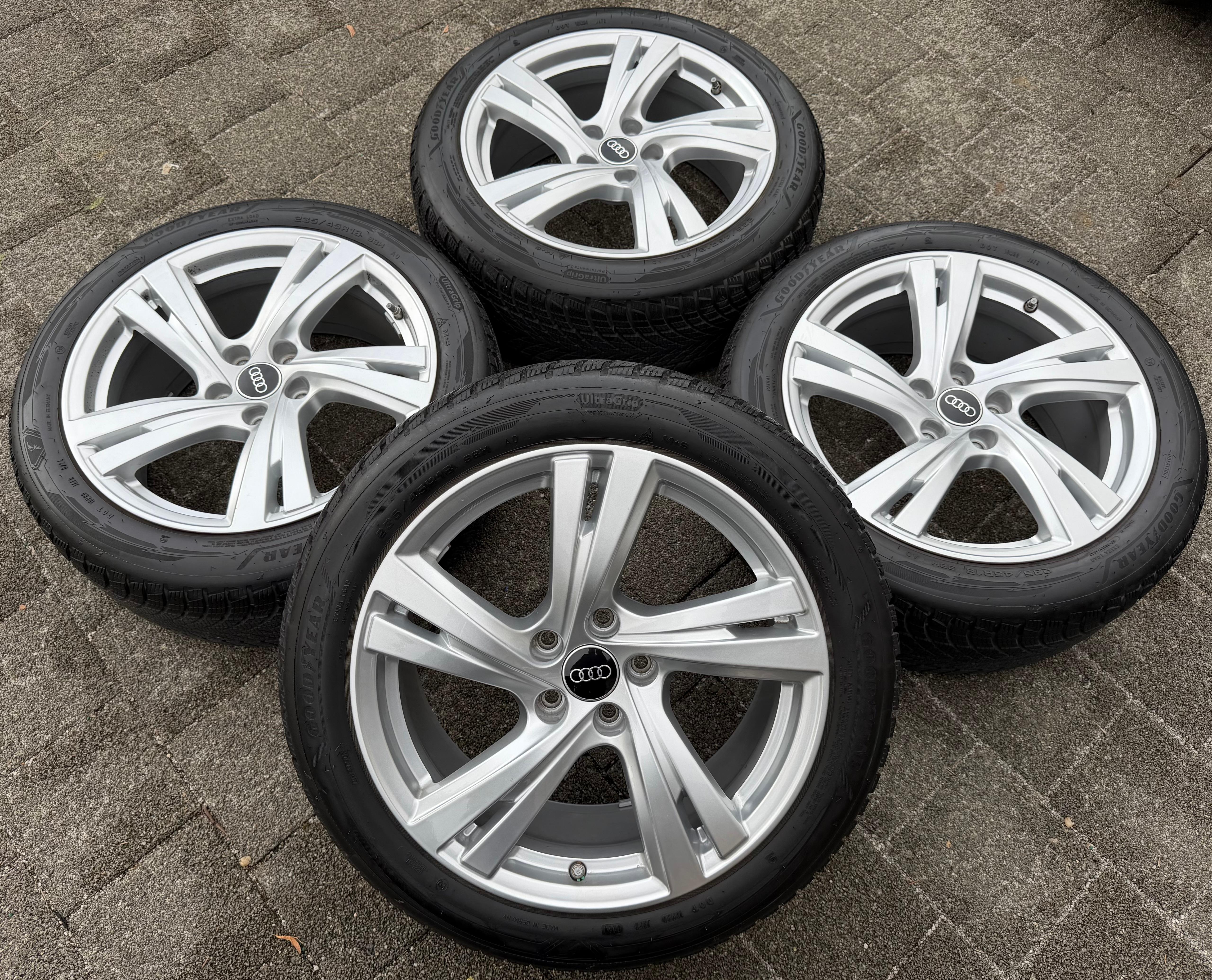 4 RUEDAS DE ALEACIÓN ORIGINALES DE INVIERNO DE 18" AUDI A5 S5 FU2 B10 8B3601025C 235/45R18 98H 2024