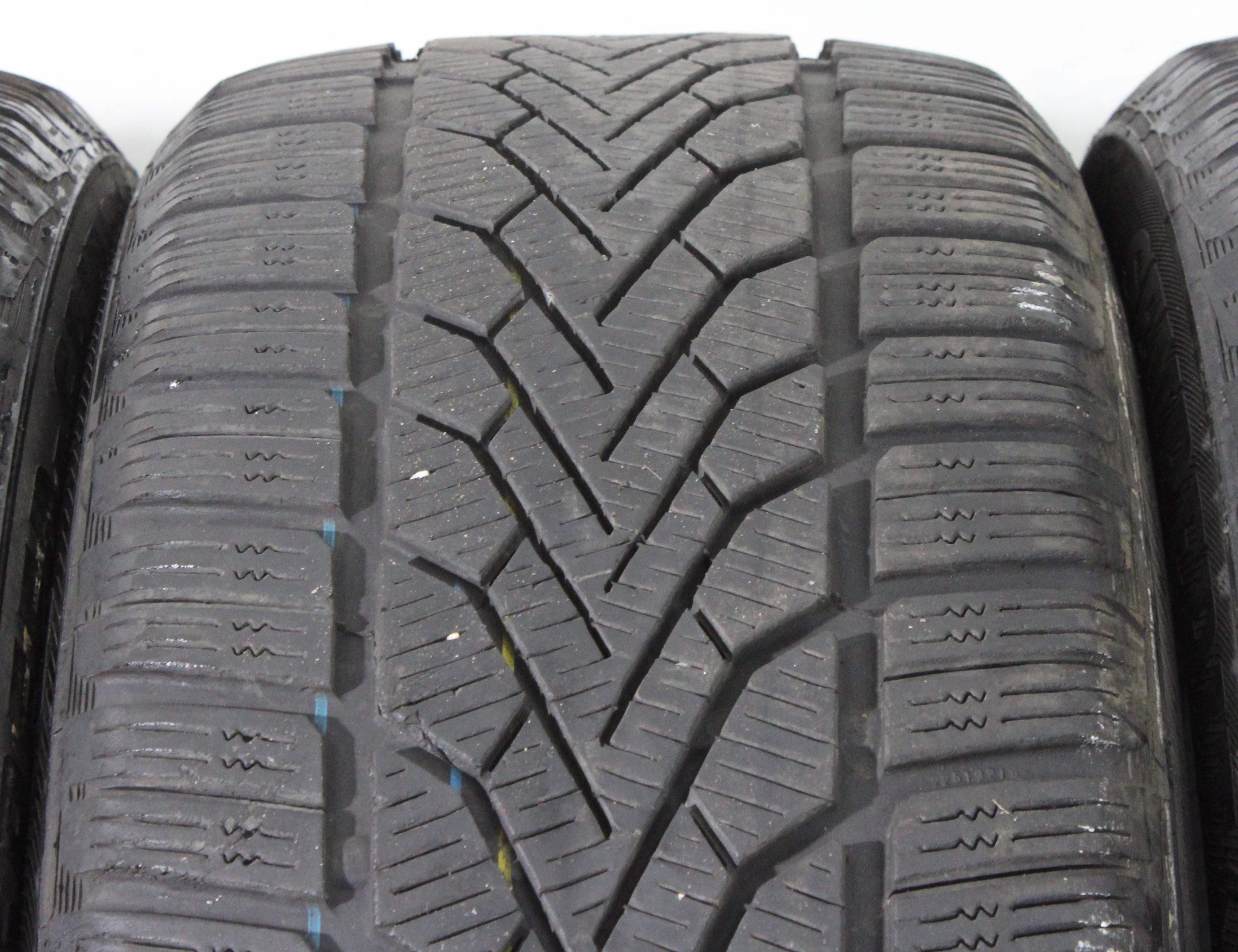 4 x 225/50R17 98H Winterreifen Semperit Speed-Grip 2 5-5,5mm 2015 XL
