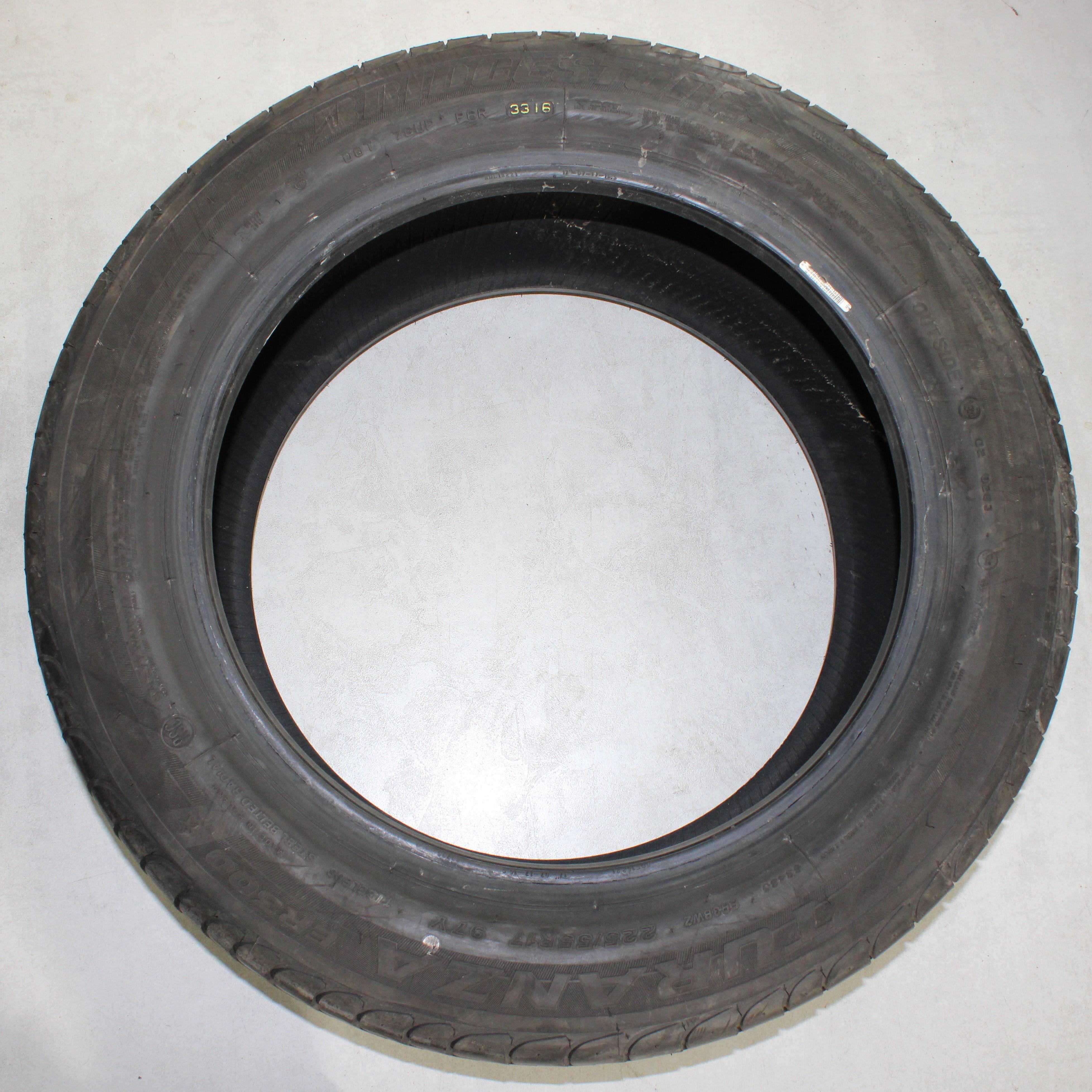 4 pneus été Bridgestone Turanza ER300* Runflat 225/55R17 97Y, 2x6 mm/2x7 mm, 2016