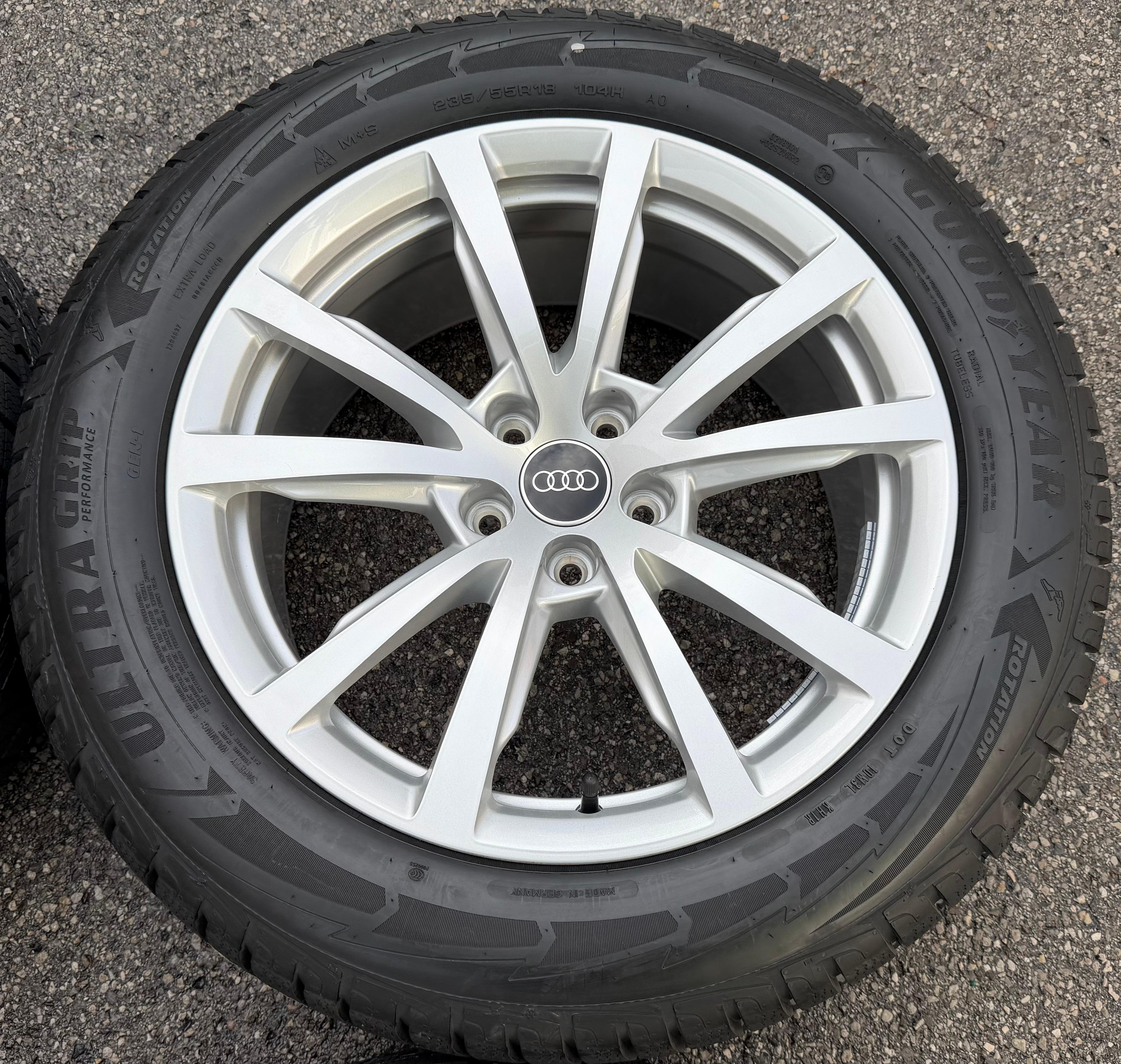 4 ruedas de invierno de aleación originales de 18" para Audi A8 4N 4N0601025A 235/55R18 104H Goodyear NUEVAS