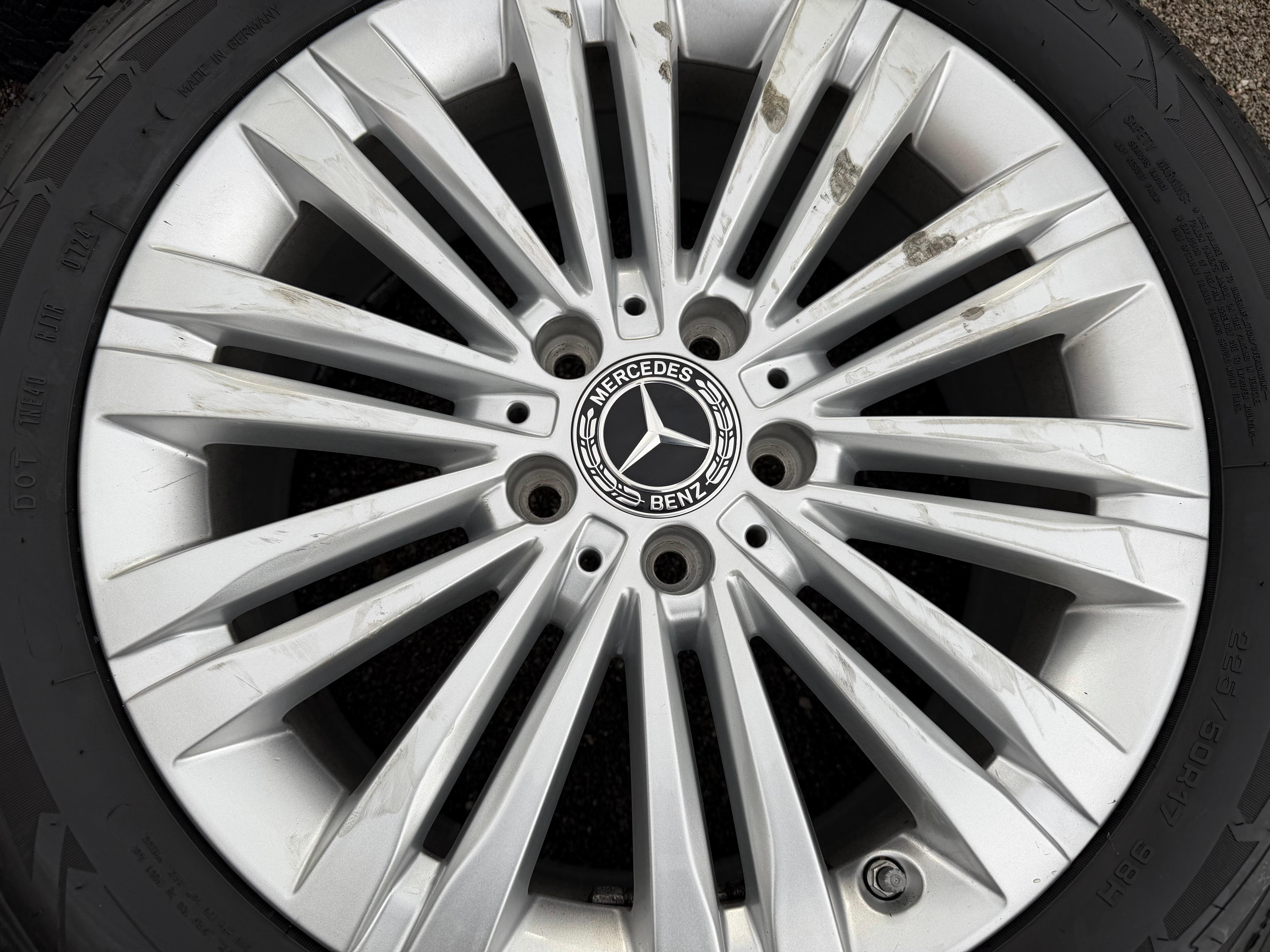 4 Original 17" Alu Winterräder Mercedes C-Klasse W206 A2064014400 2024 Goodyear