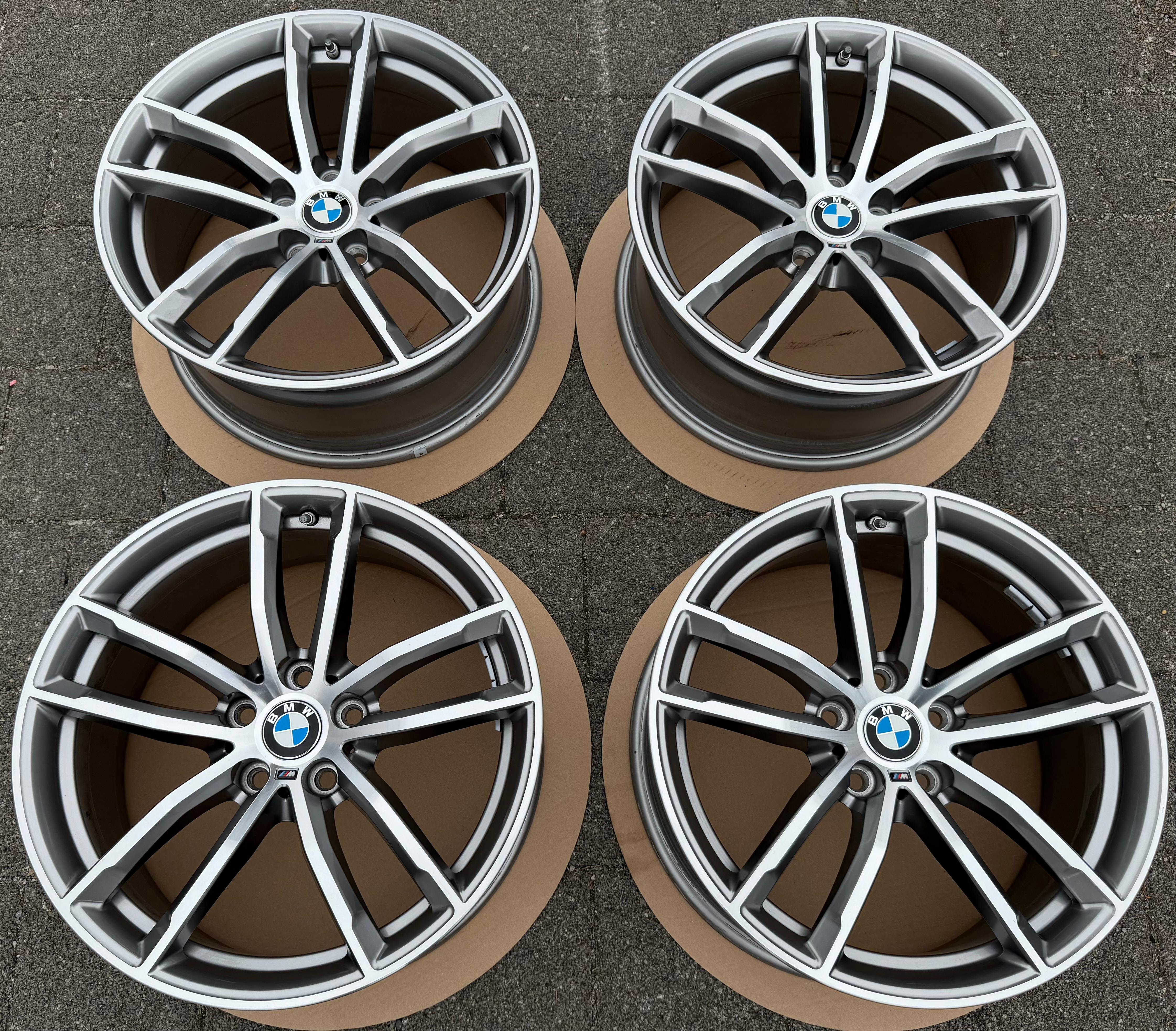 4 ORIGINELE 18" ALUMINIUM WIELEN BMW 5 SERIES G30 G31 STIJLING M662 8093405 8x18 ET30