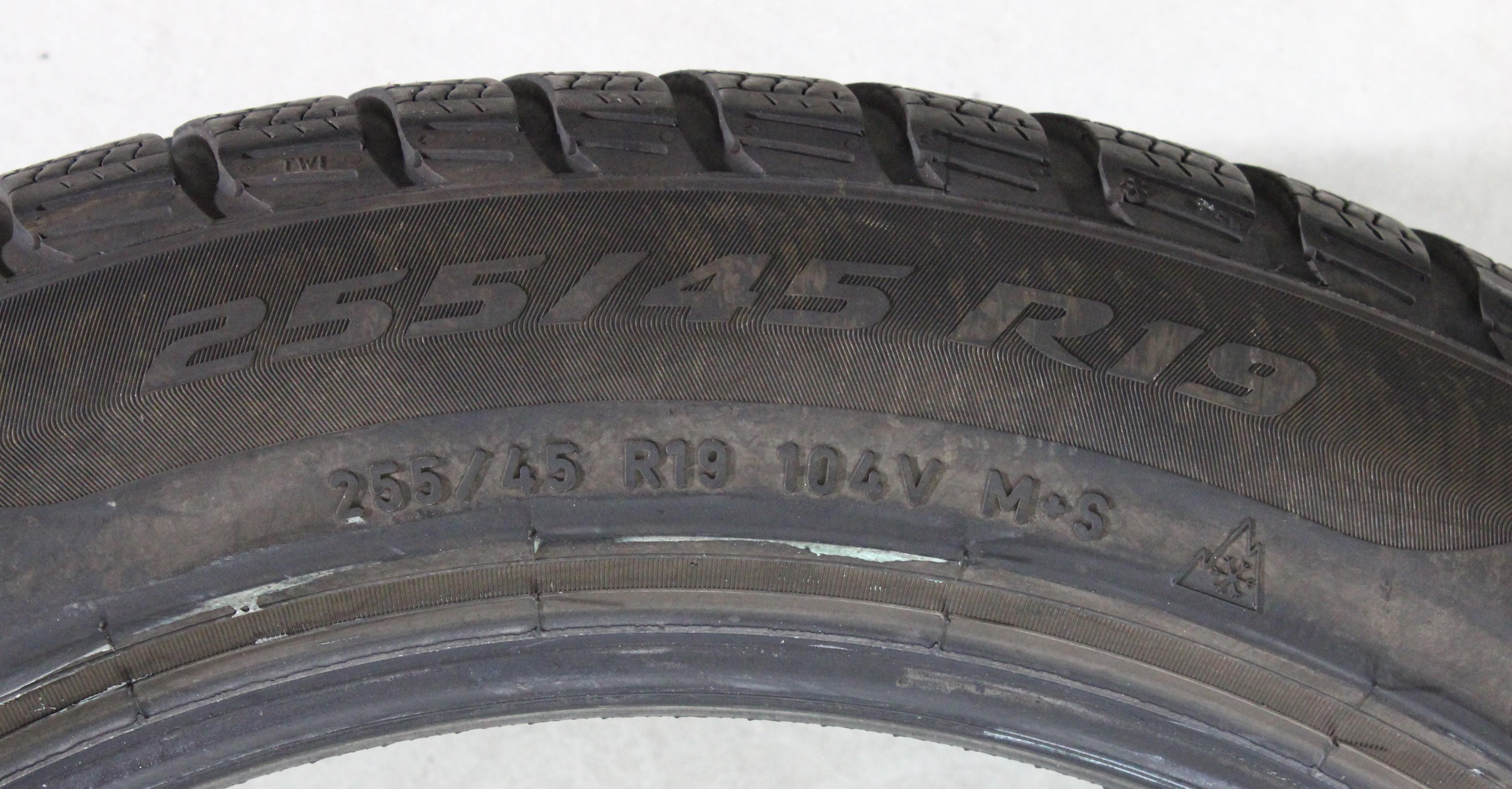 2 x 255/45R19 104V Winterreifen Pirelli Sottozero 3 MO 5,5mm 2022