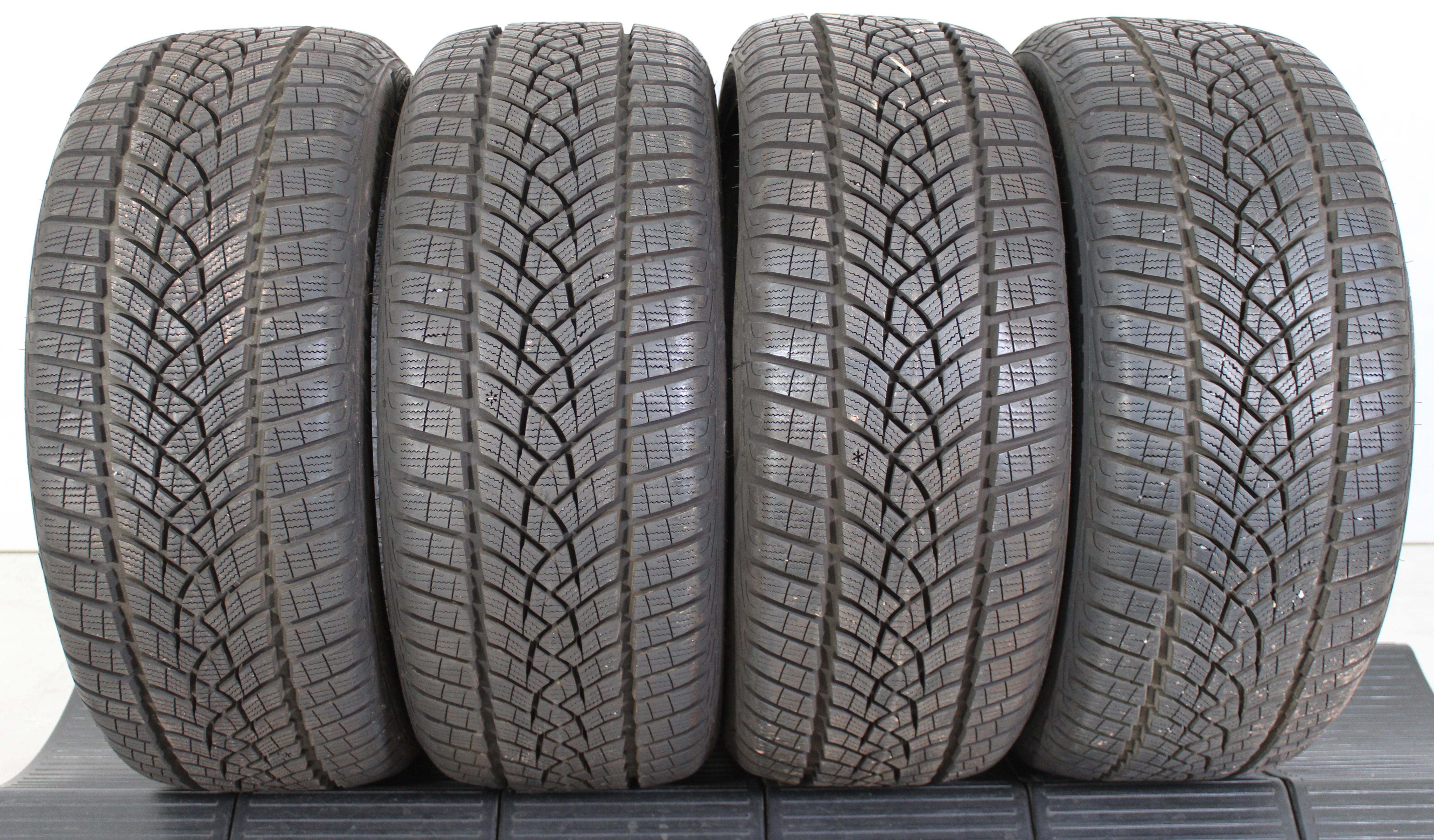 4 x 215/45R16 90V Winterreifen Goodyear Ultra Grip Performance GEN-1 7,5-8mm 2018