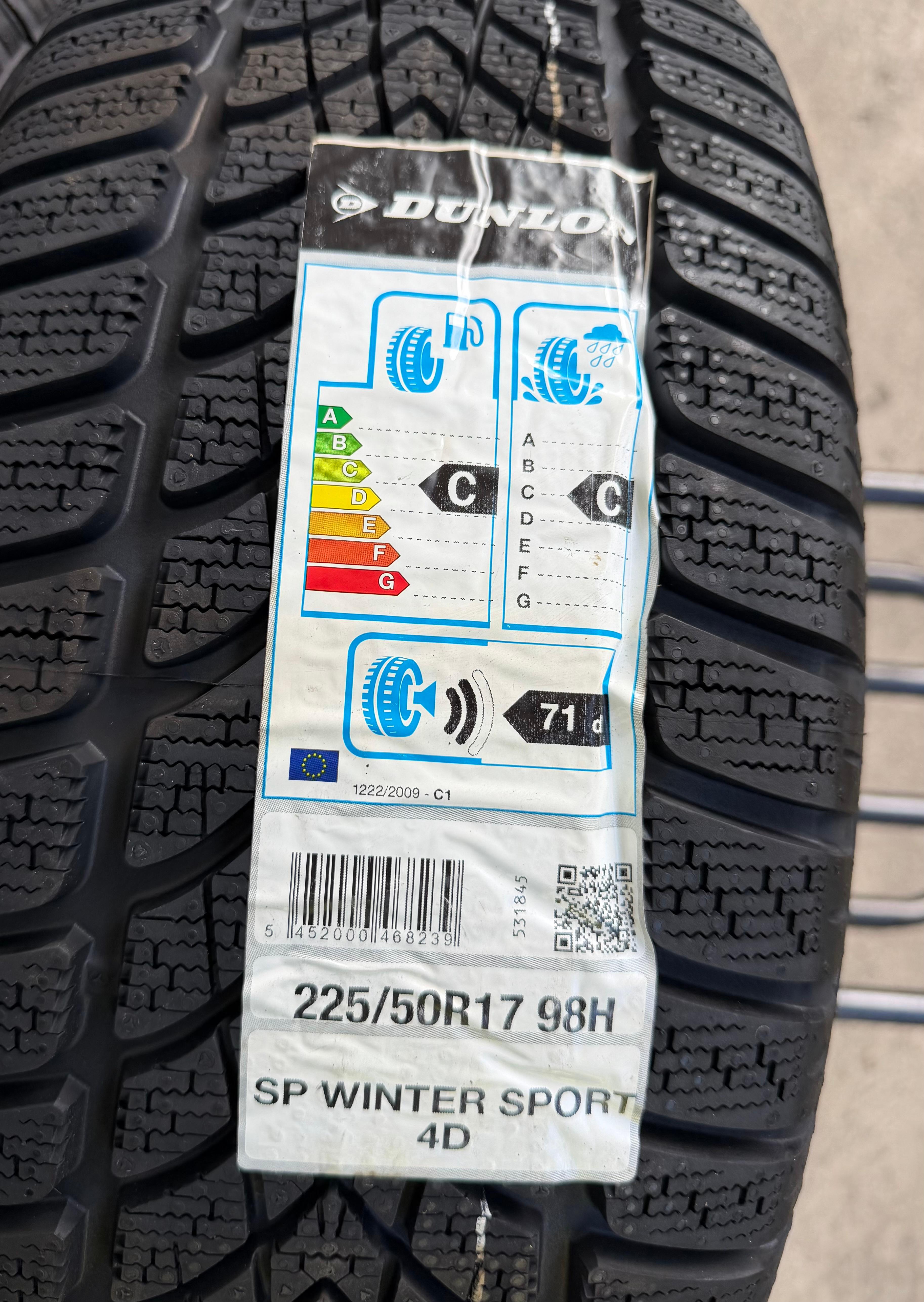 4 Original 17" Alu Winterräder Audi A4 B9 8W 8W0601025P 225/50R17 98H Dunlop
