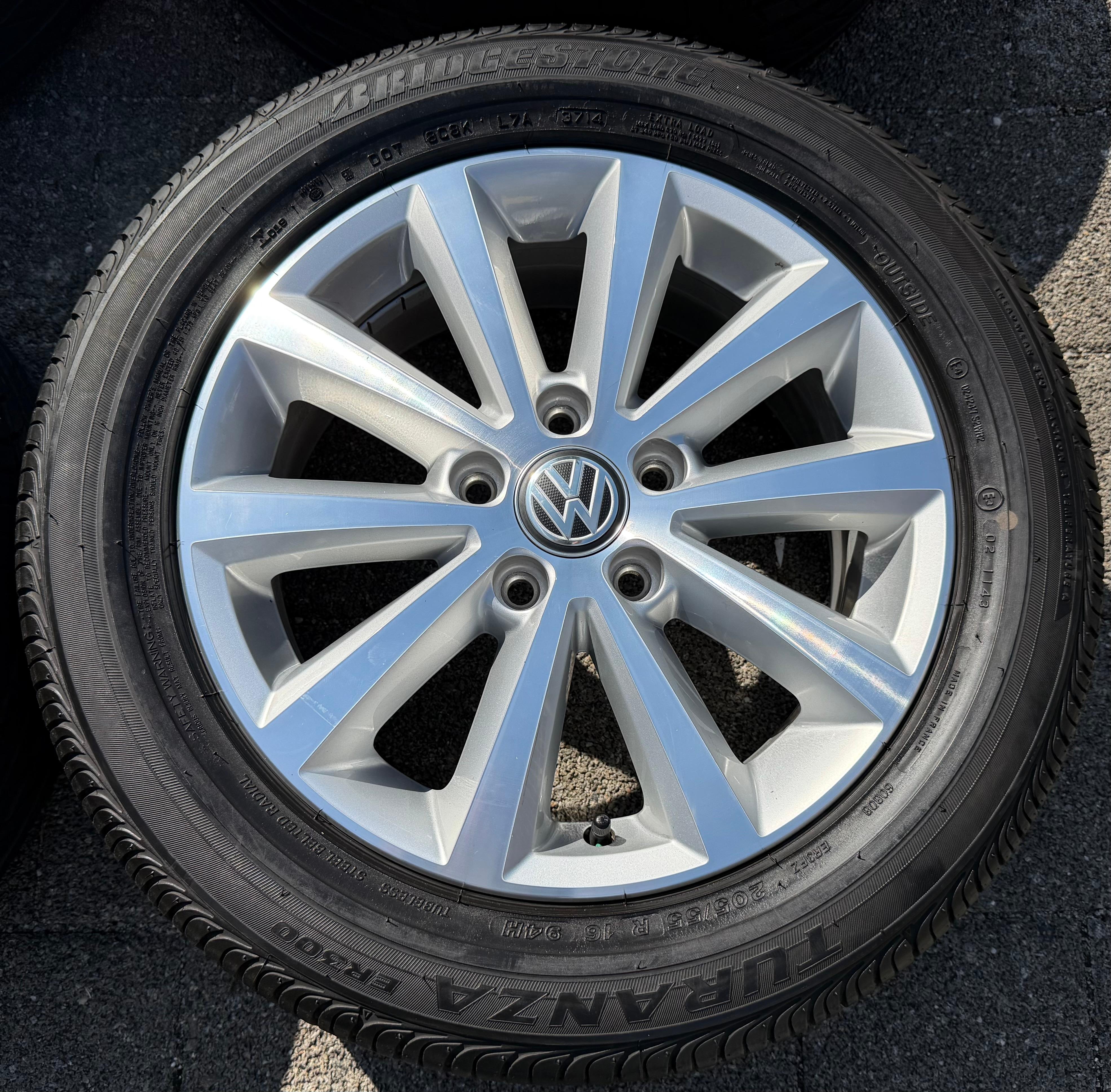 4 ruote estive originali in lega VW Golf 5 6 Touran Jetta Caddy 2K5601025G 205/55R16 94H