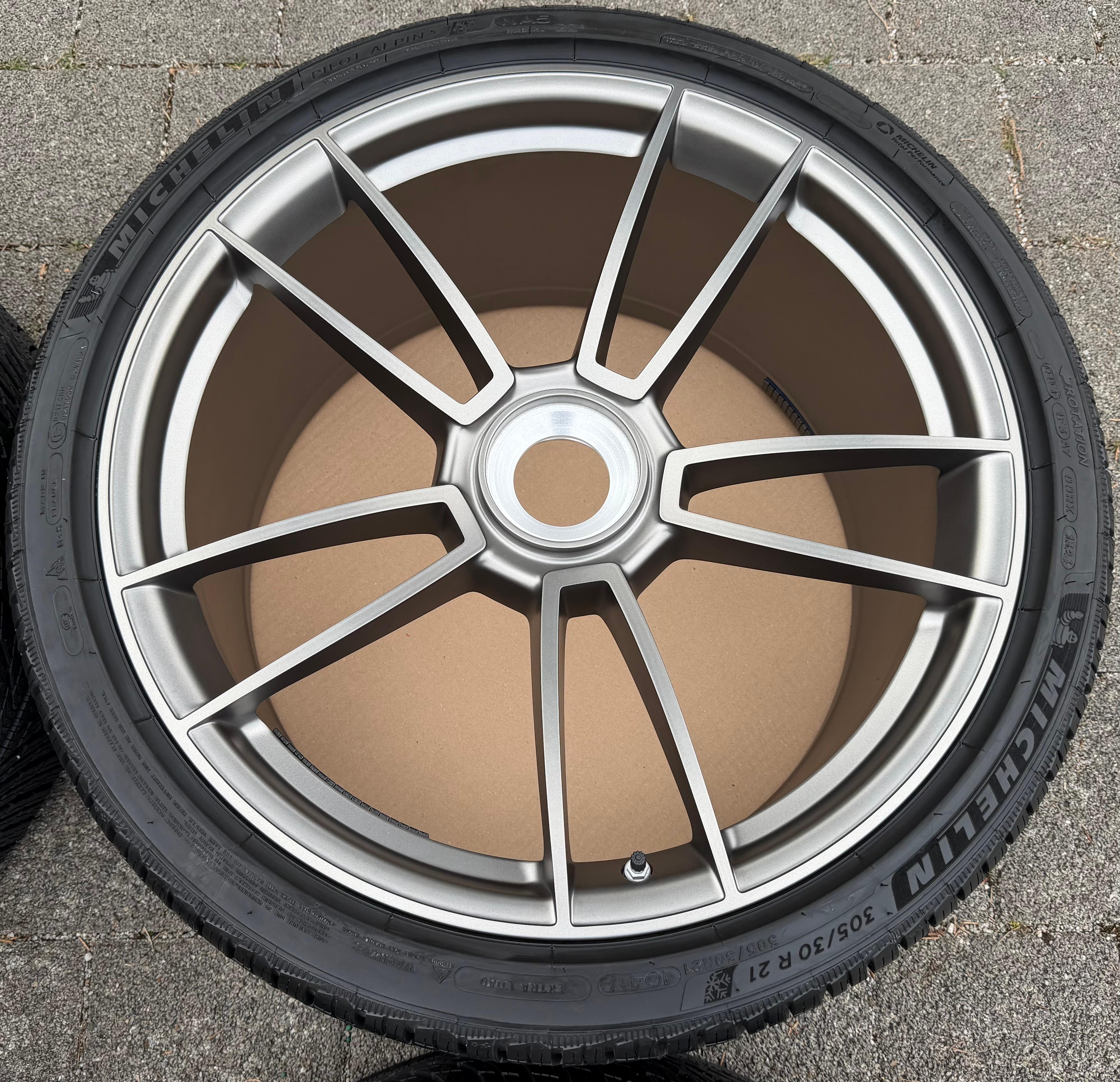 4 originele 20" 21" lichtmetalen winterwielen Porsche 911 992 Turbo S 992601025AB 992601025AC centrale wielmoer NIEUW