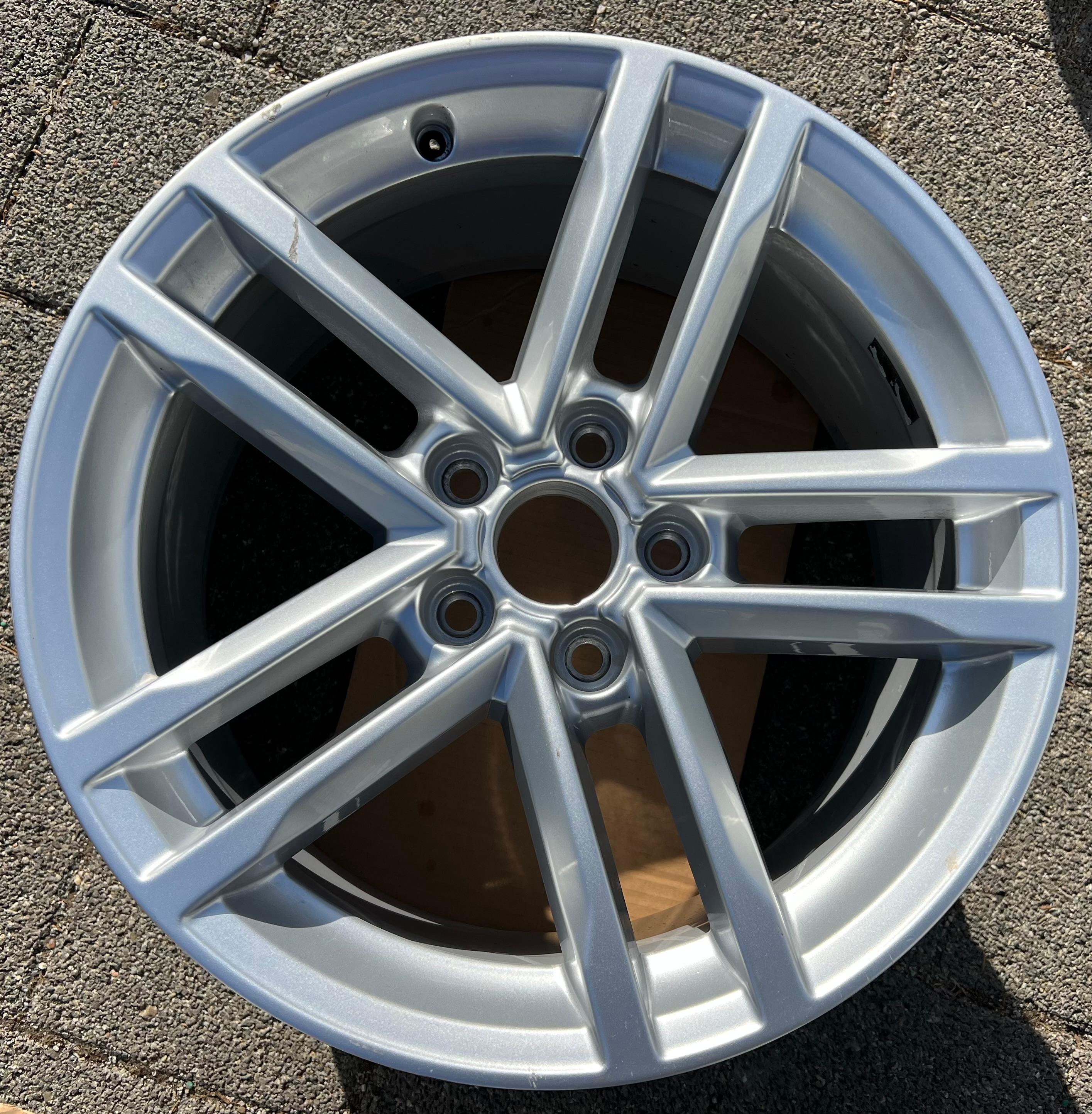 1 X ORIGINAL 17" ALUFELGE FELGE AUDI TT 8S 8S0601025A 8,5x17 ET50 FREIHAUS